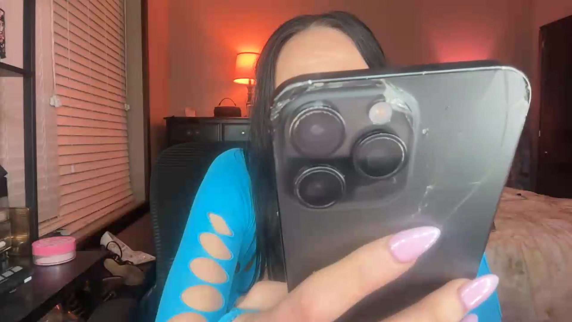 Gallery image thumbnail from AnaFoxx's myfreecams stream on, 08/12/2026, 11:27 image 4 of 20
