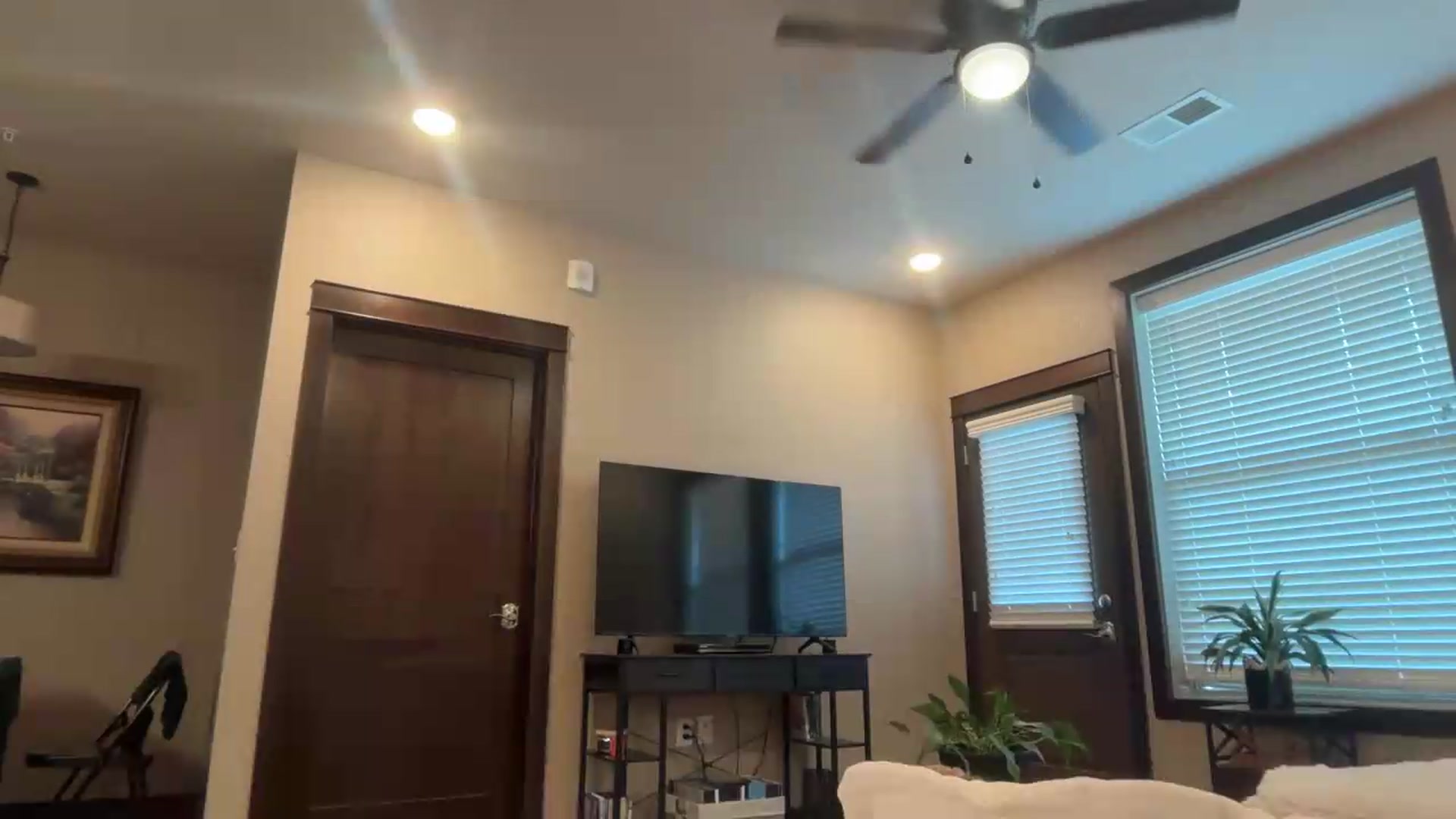 Gallery image thumbnail from AnaFoxx's myfreecams stream on, 08/12/2026, 16:55 image 6 of 20