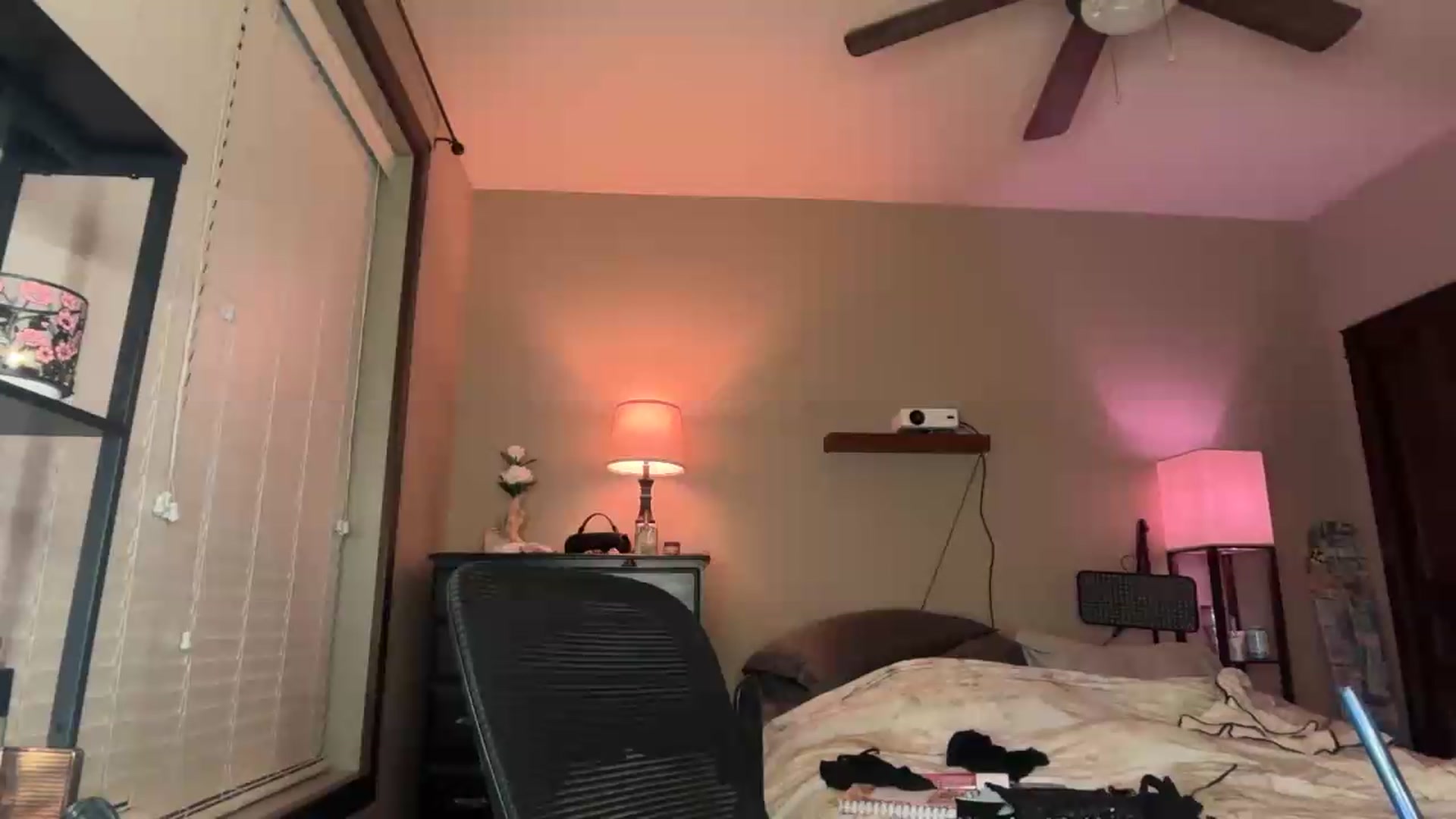 Gallery image thumbnail from AnaFoxx's myfreecams stream on, 08/14/2026, 10:00 image 14 of 20