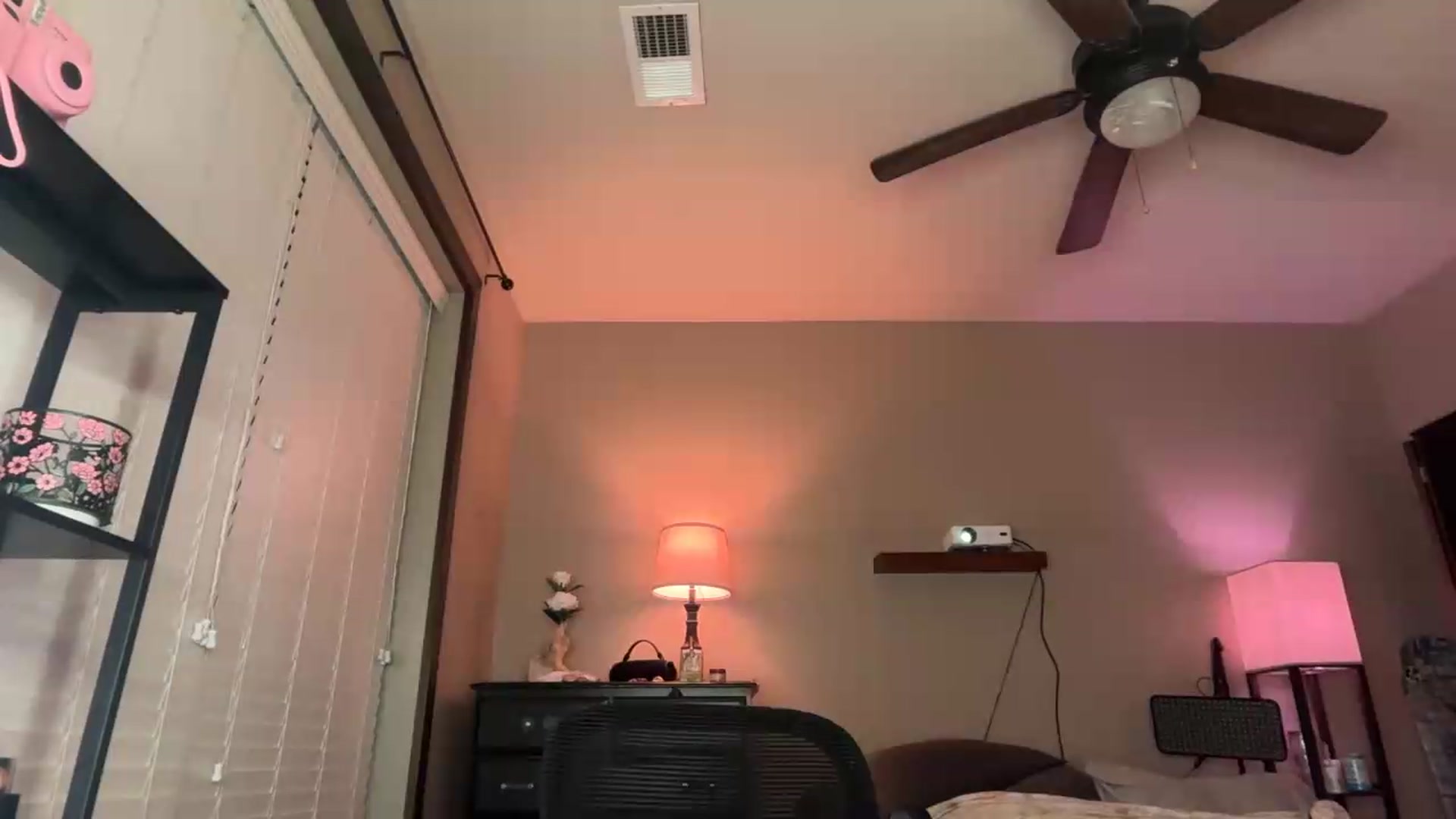 Gallery image thumbnail from AnaFoxx's myfreecams stream on, 08/14/2026, 10:00 image 7 of 20