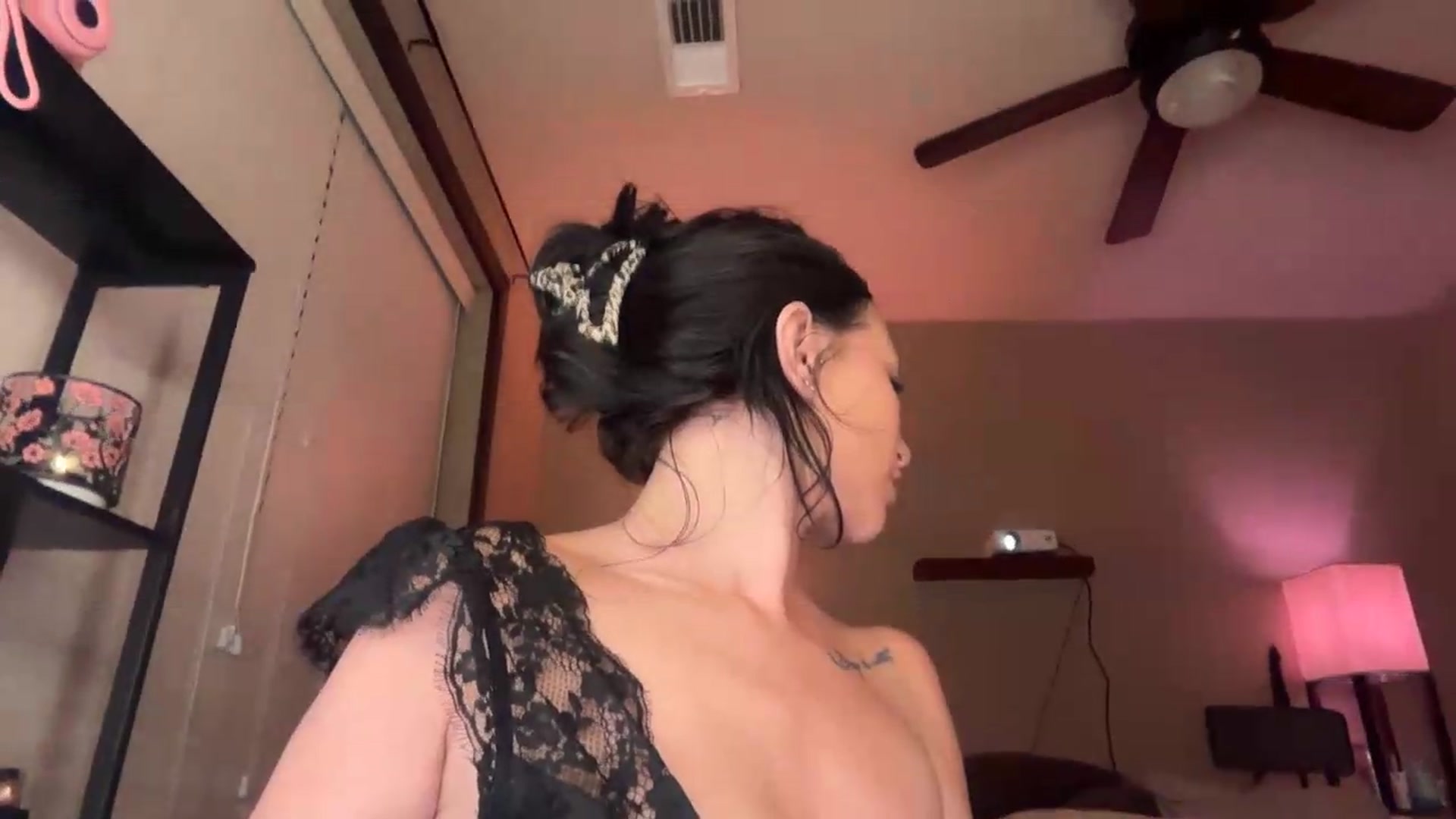 Gallery image thumbnail from AnaFoxx's myfreecams stream on, 08/14/2026, 10:00 image 17 of 20