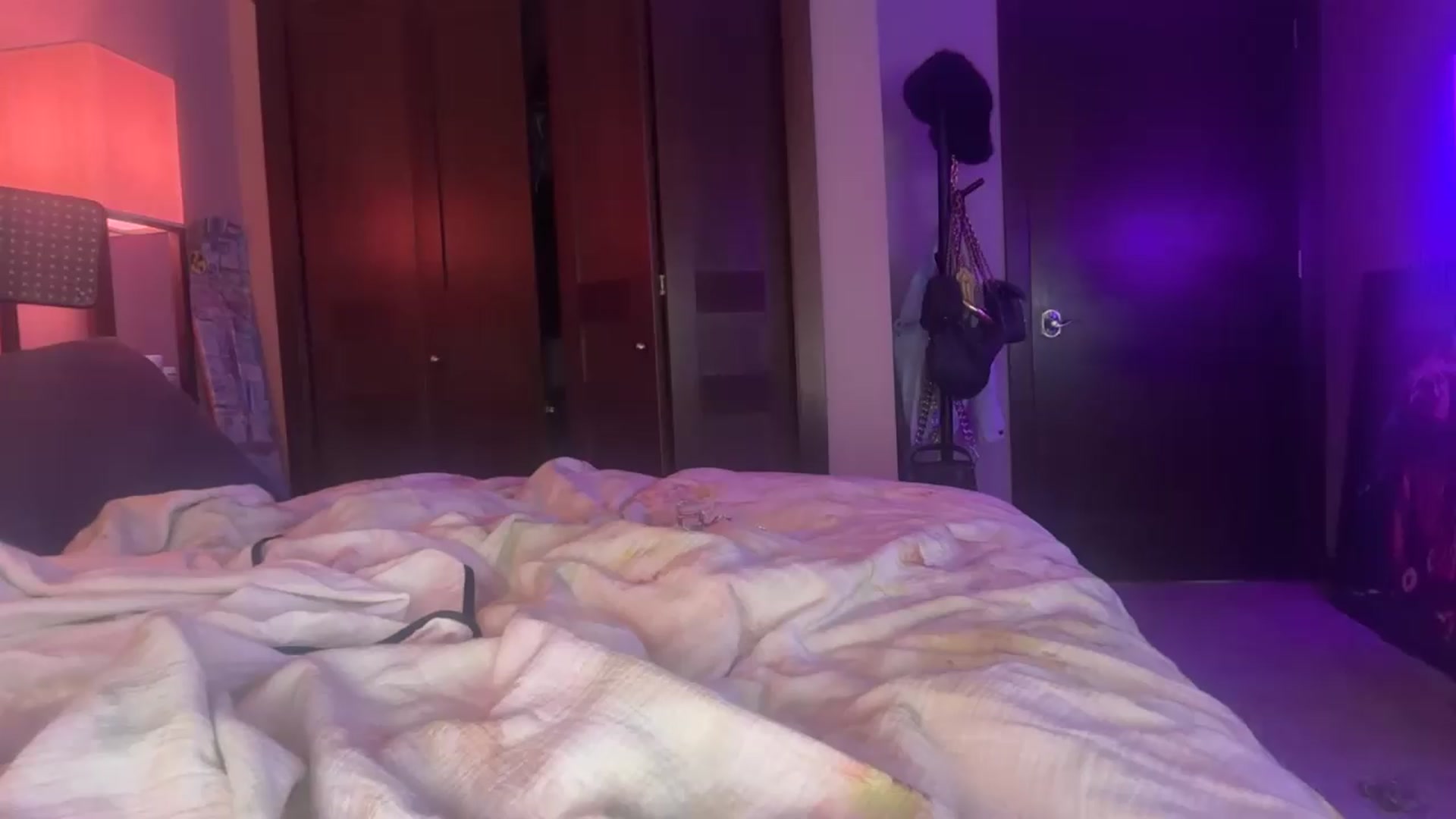 Gallery image thumbnail from AnaFoxx's myfreecams stream on, 08/16/2026, 13:19 image 17 of 20