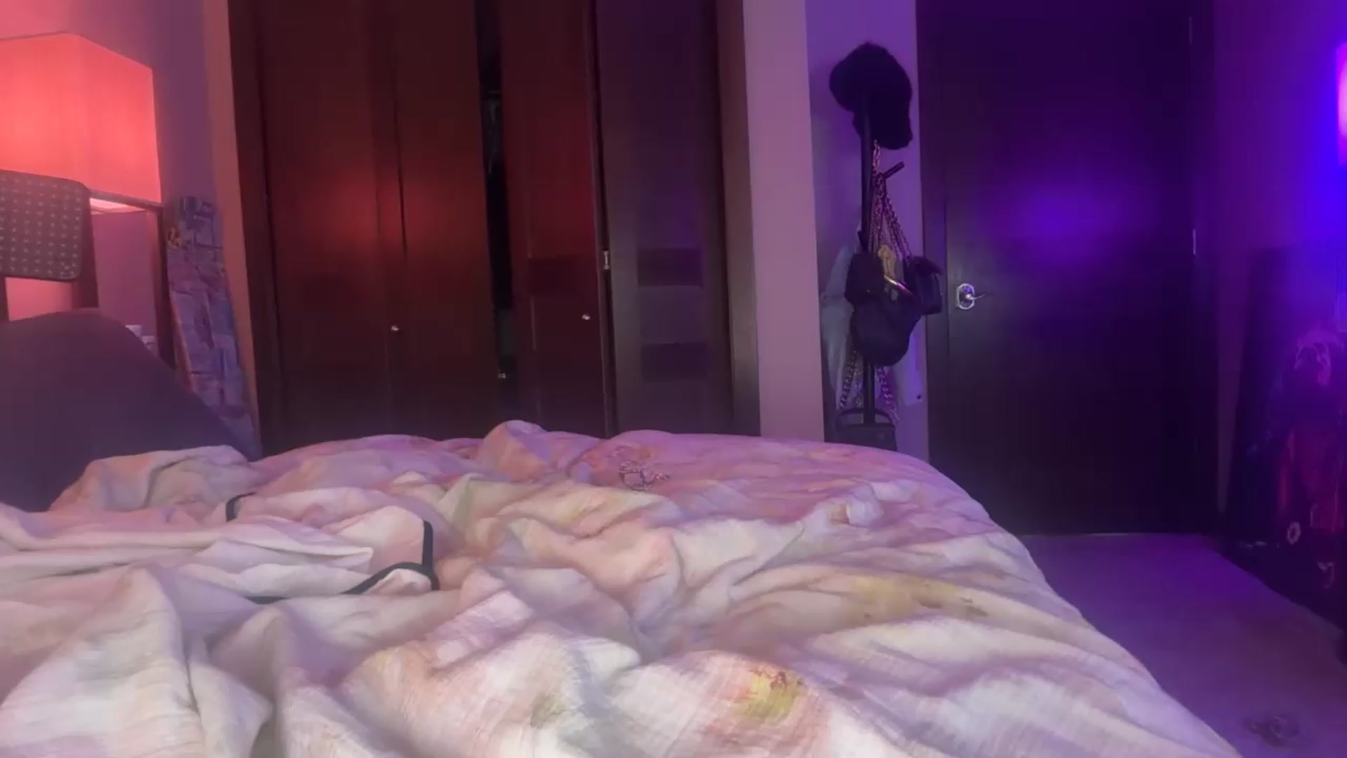Gallery image thumbnail from AnaFoxx's myfreecams stream on, 08/16/2026, 13:19 image 15 of 20