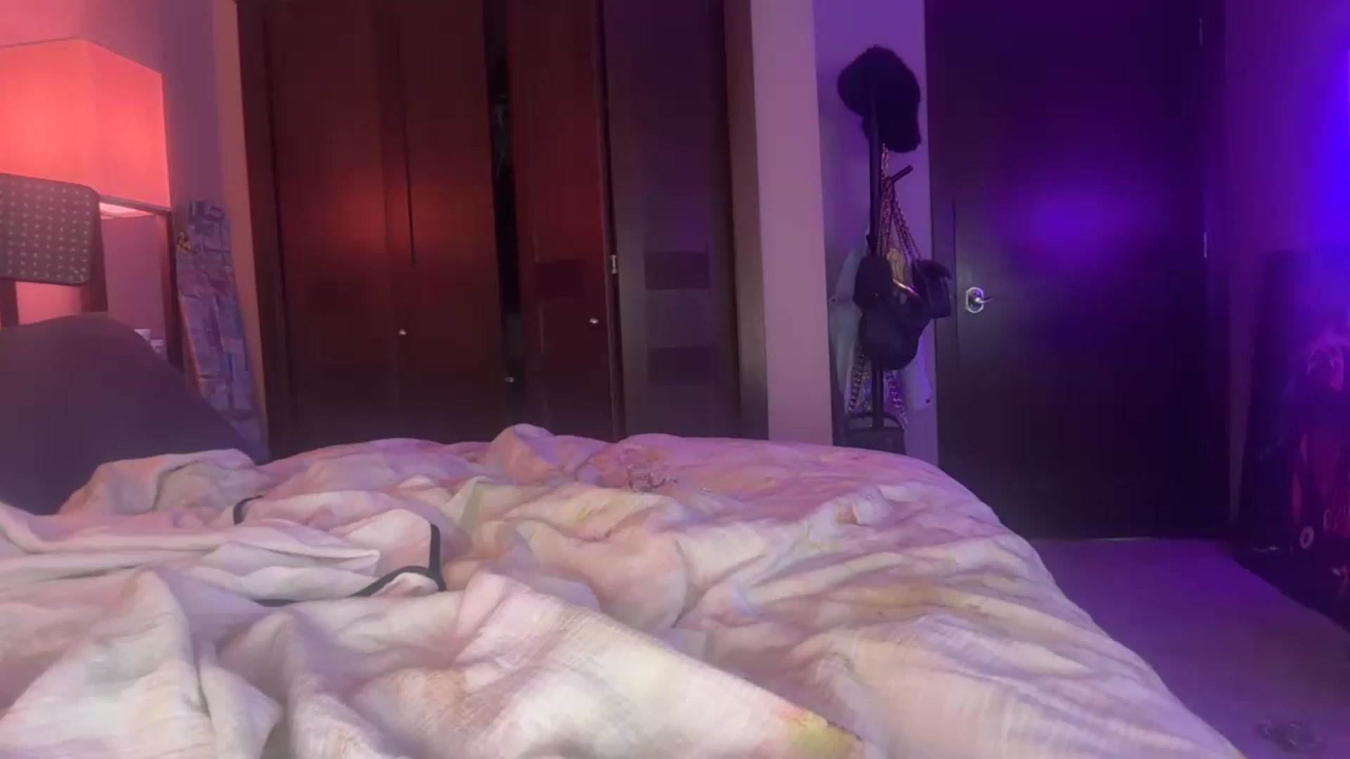 Gallery image thumbnail from AnaFoxx's myfreecams stream on, 08/16/2026, 13:19 image 18 of 20