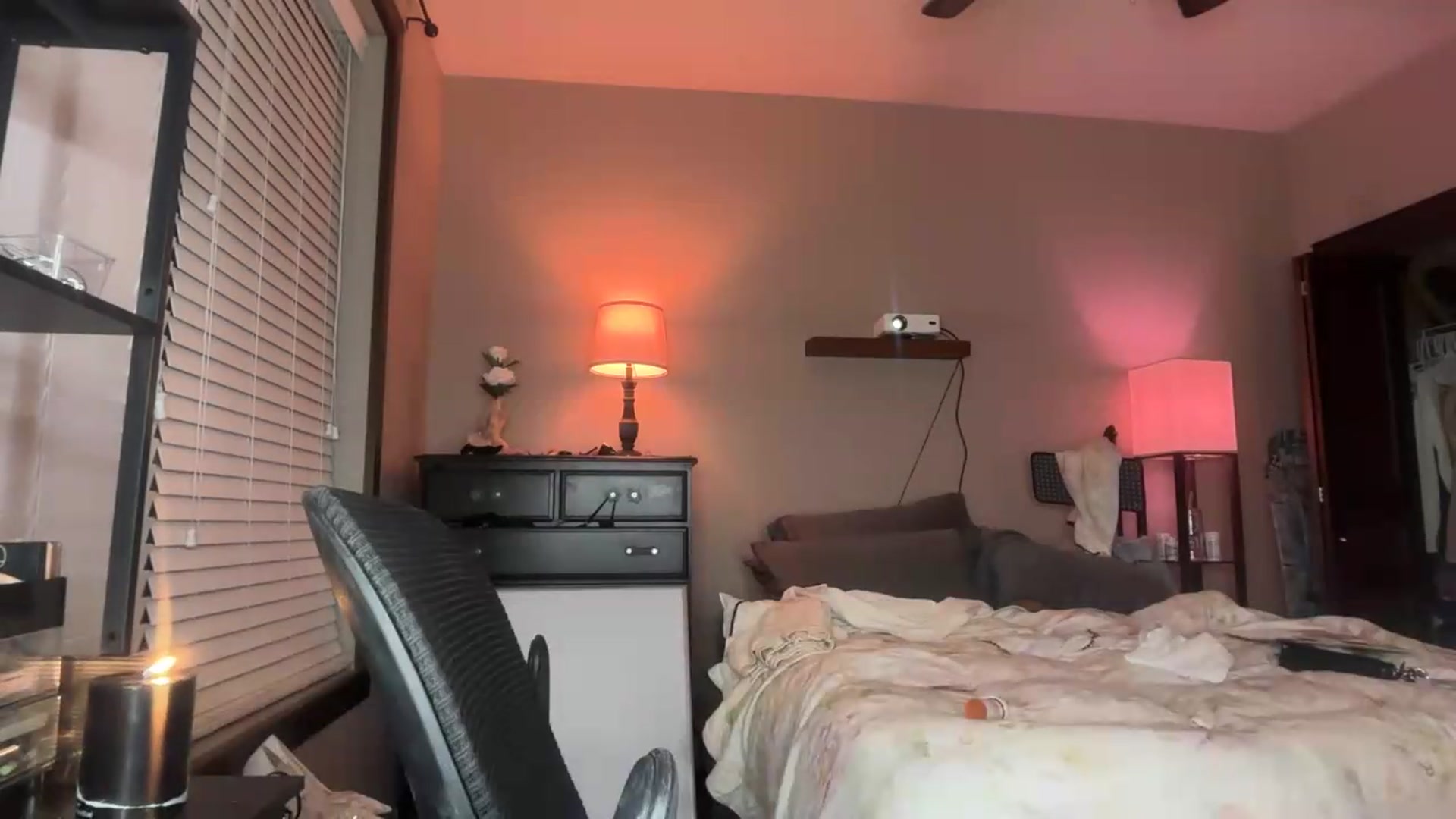 Gallery image thumbnail from AnaFoxx's myfreecams stream on, 08/18/2026, 08:57 image 5 of 20
