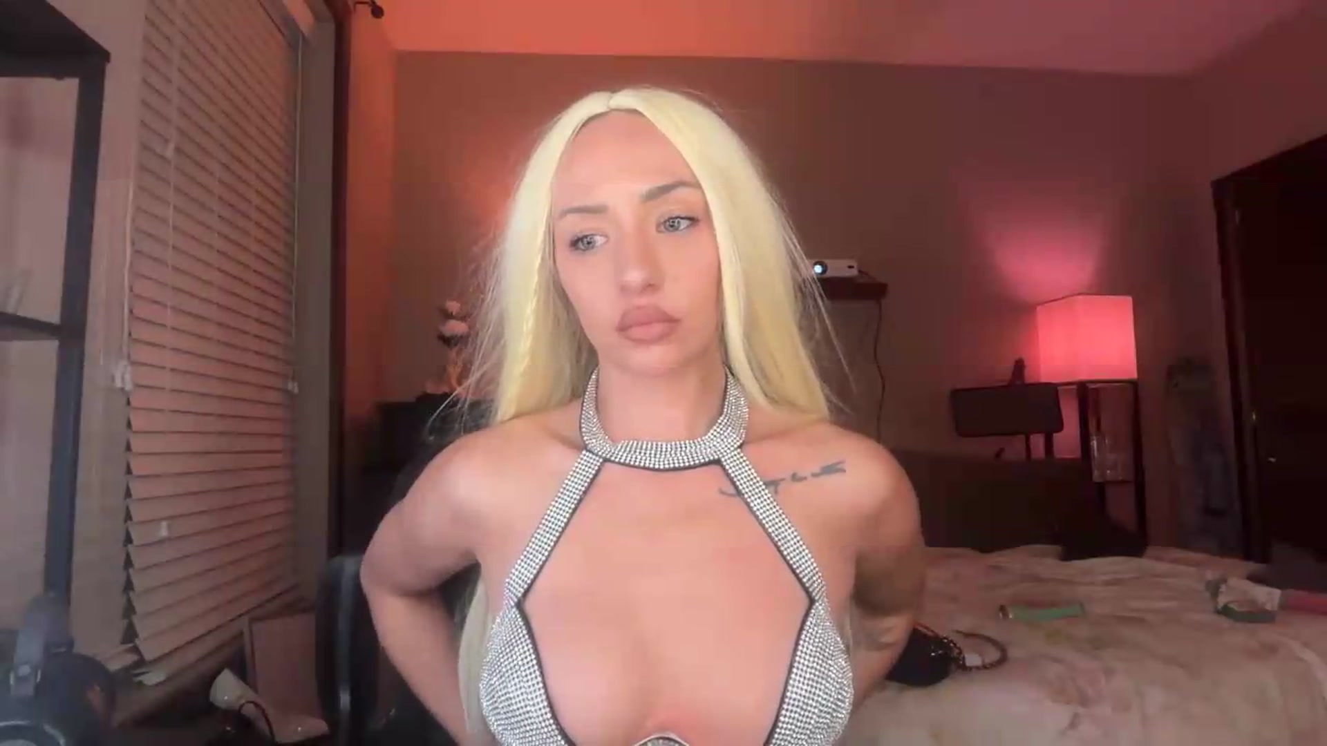 Gallery image thumbnail from AnaFoxx's myfreecams stream on, 08/21/2026, 13:22 image 2 of 20