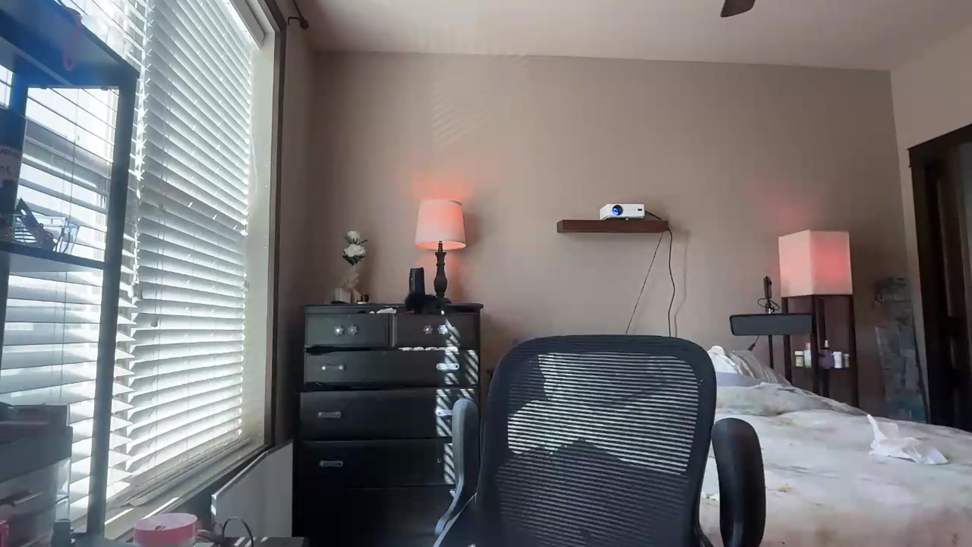 Gallery image thumbnail from AnaFoxx's myfreecams stream on, 09/04/2026, 18:22 image 7 of 20
