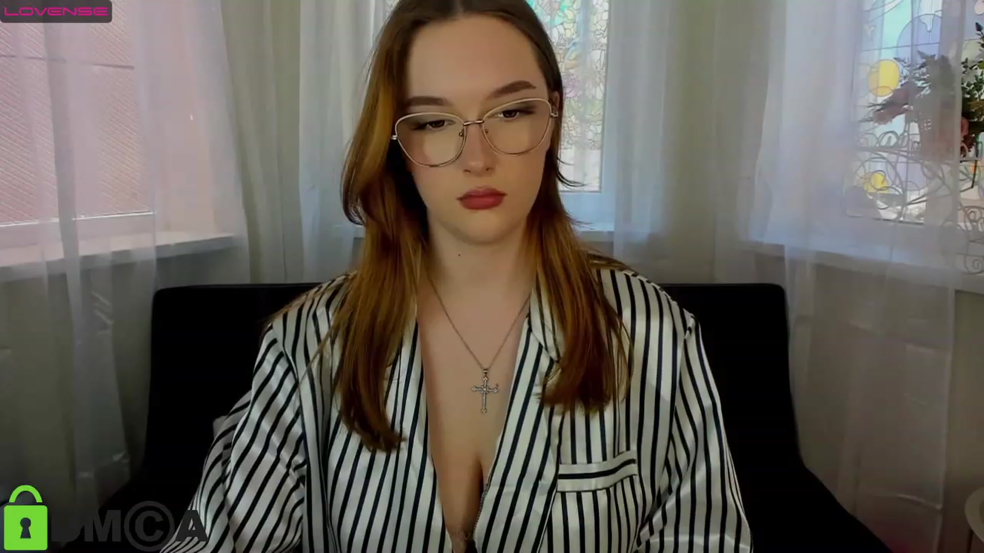 Gallery image thumbnail from AnaFoxy's myfreecams stream on, 03/30/2023, 10:38 image 16 of 20