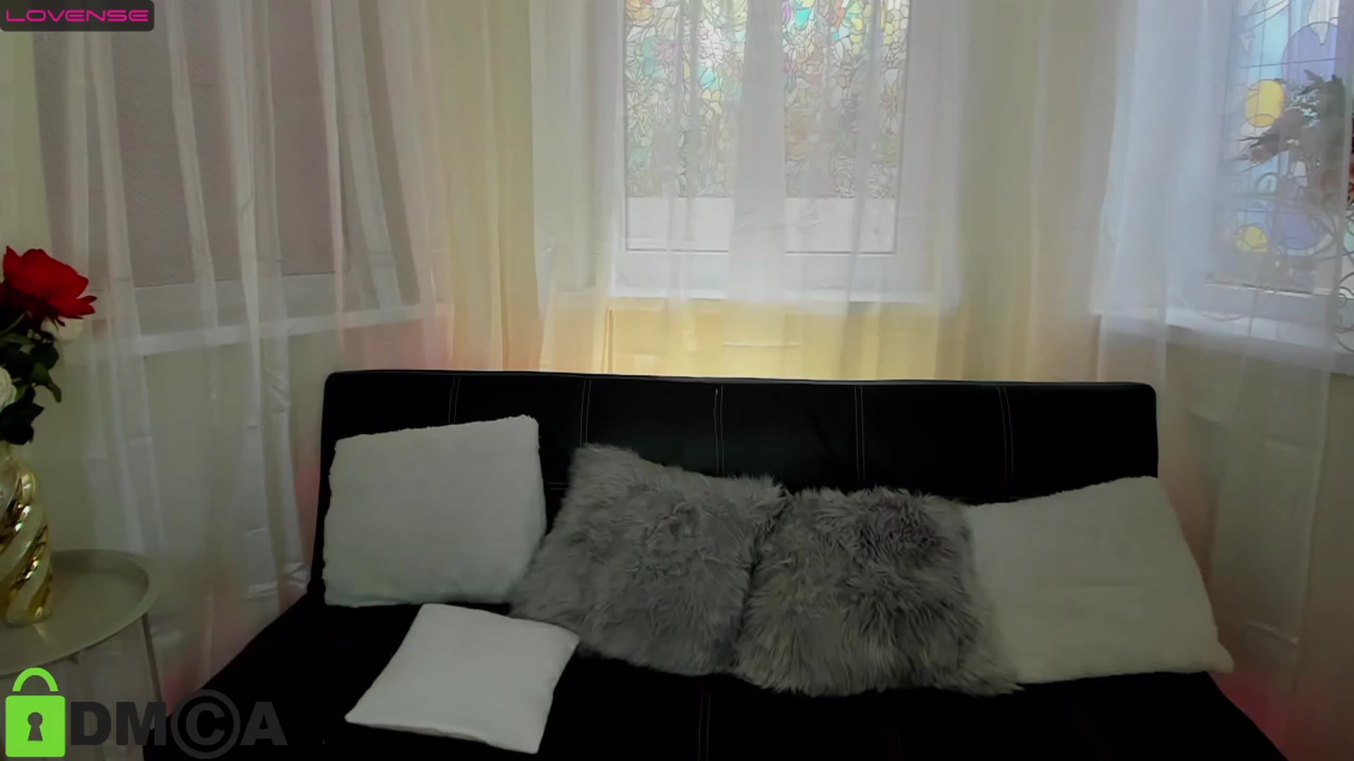 Gallery image thumbnail from AnaFoxy's myfreecams stream on, 04/02/2023, 11:26 image 6 of 20