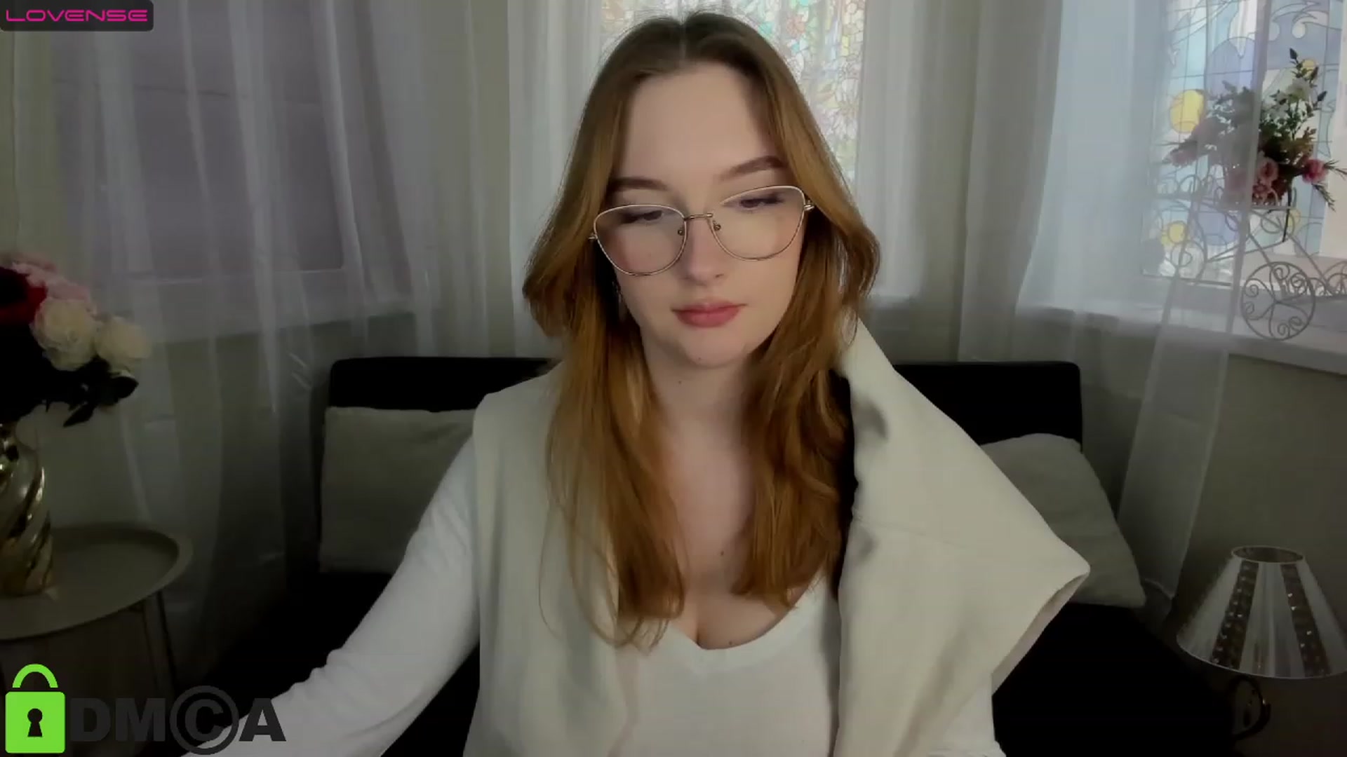 Gallery image thumbnail from AnaFoxy's myfreecams stream on, 04/05/2023, 09:32 image 7 of 20