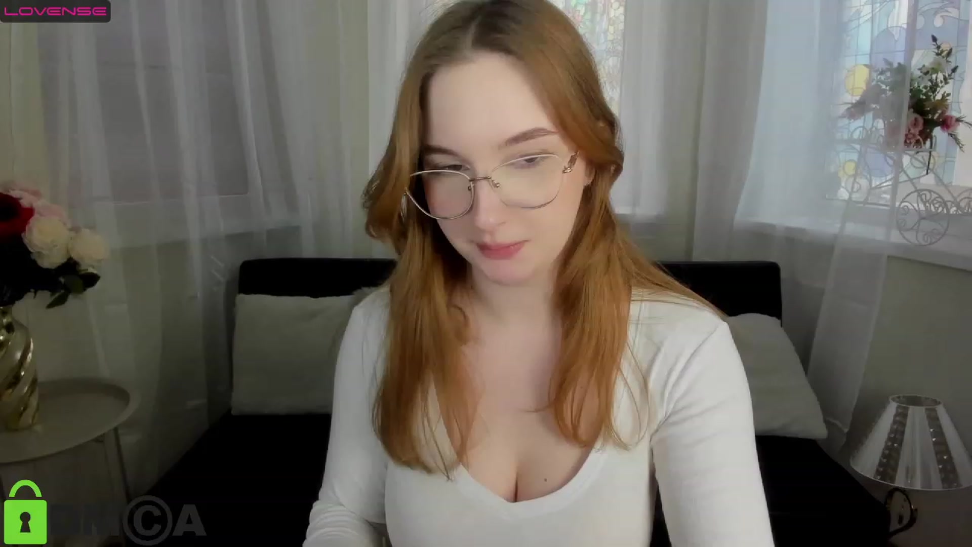 Gallery image thumbnail from AnaFoxy's myfreecams stream on, 04/05/2023, 09:32 image 1 of 20