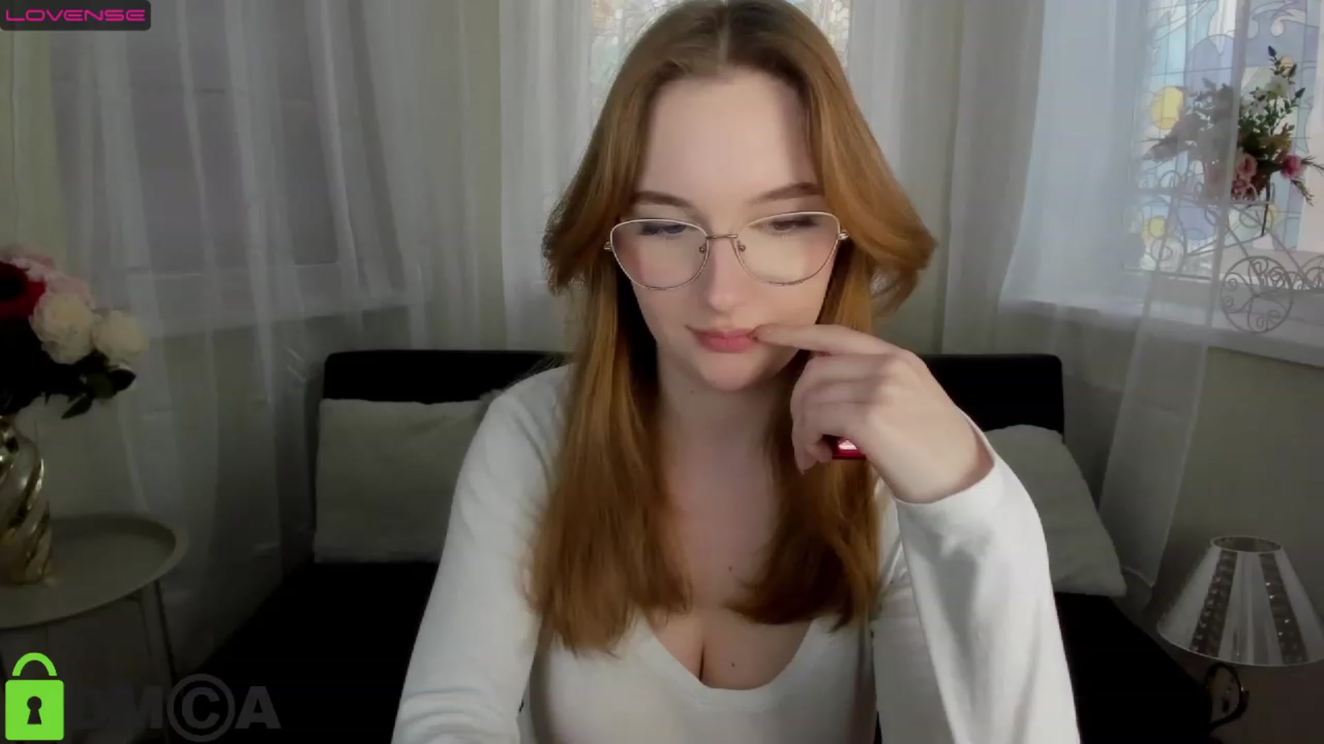 Gallery image thumbnail from AnaFoxy's myfreecams stream on, 04/05/2023, 09:32 image 5 of 20