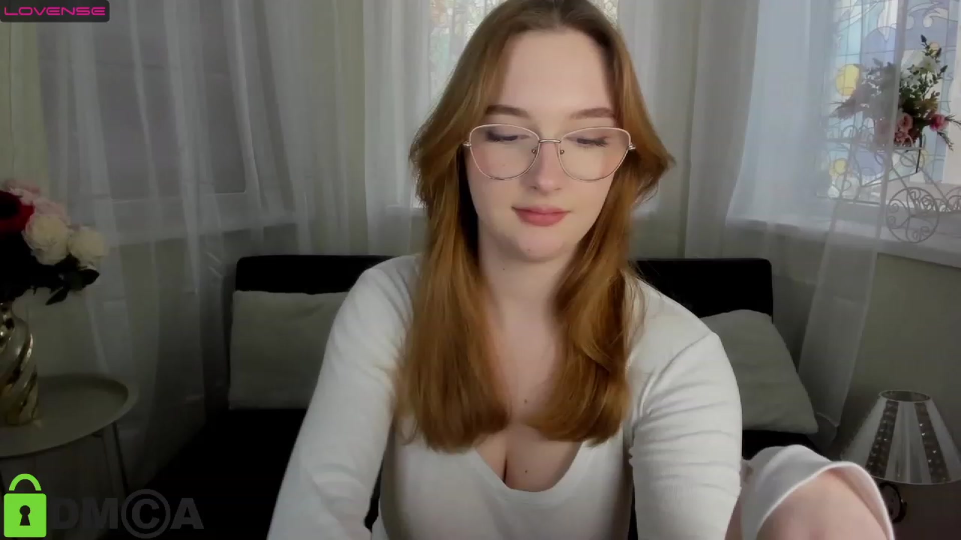Gallery image thumbnail from AnaFoxy's myfreecams stream on, 04/05/2023, 09:32 image 4 of 20