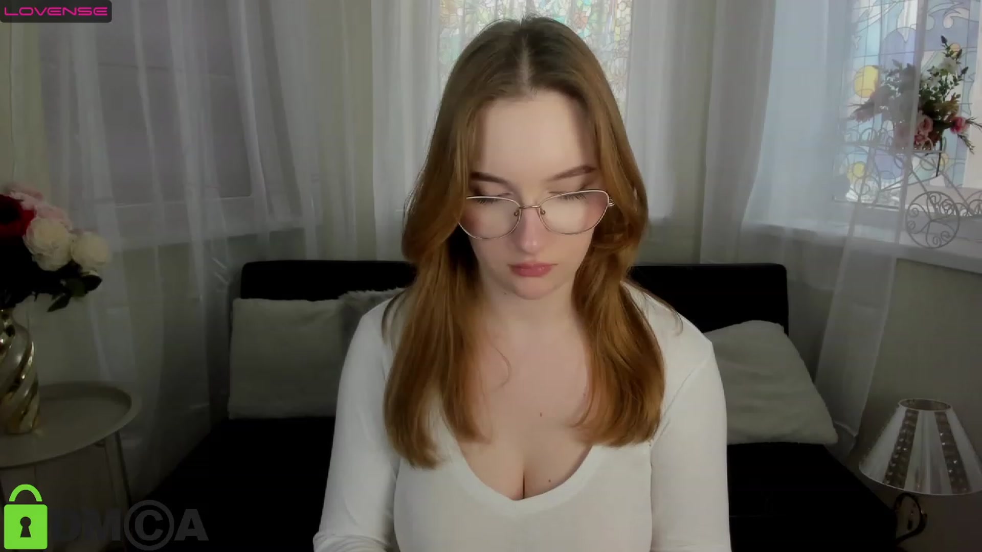 Gallery image thumbnail from AnaFoxy's myfreecams stream on, 04/05/2023, 10:47 image 12 of 20