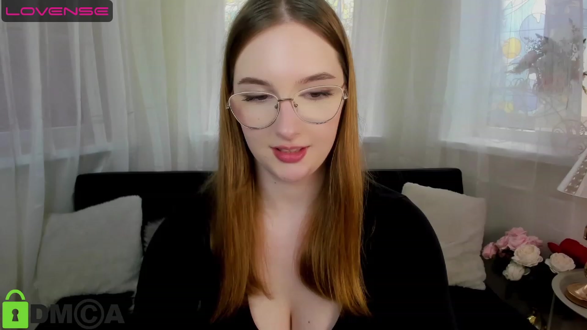 Gallery image thumbnail from AnaFoxy's myfreecams stream on, 04/12/2023, 10:55 image 18 of 20