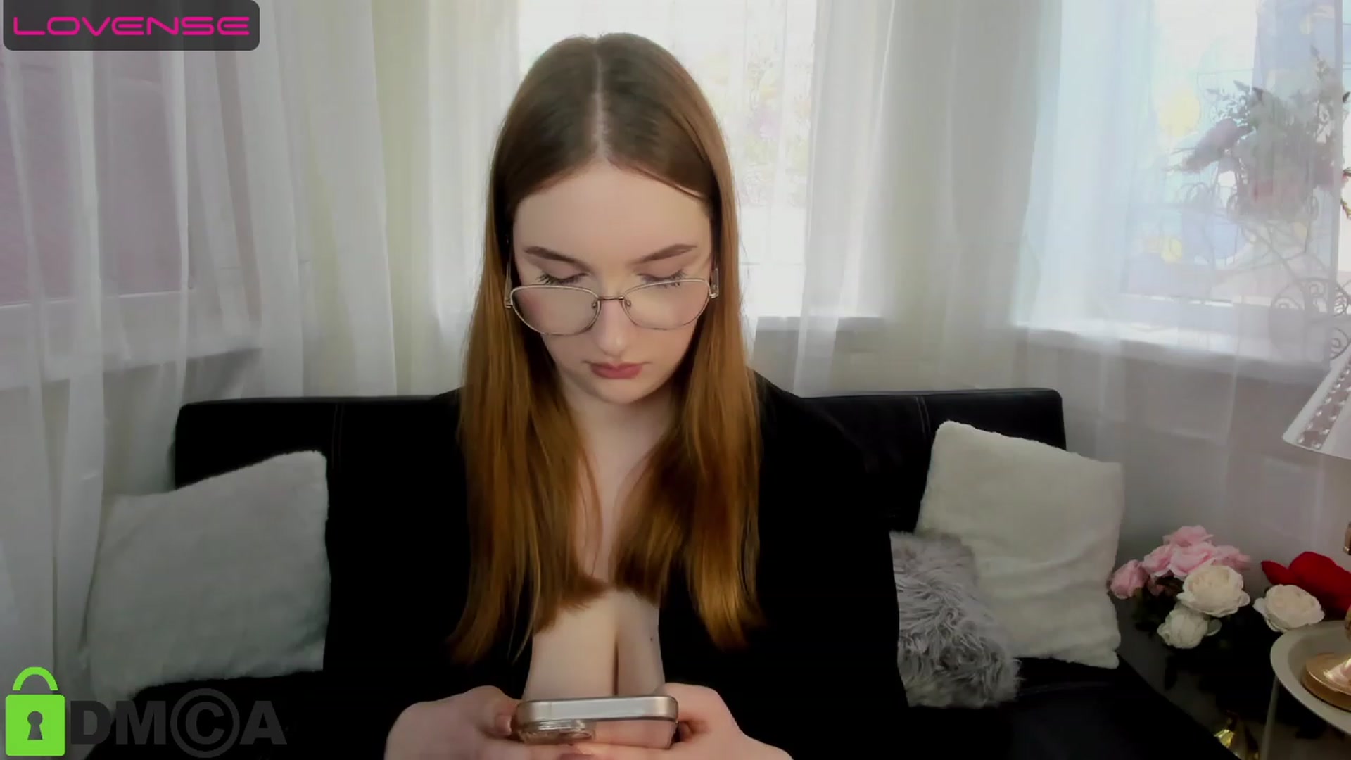 Gallery image thumbnail from AnaFoxy's myfreecams stream on, 04/13/2023, 08:56 image 13 of 20
