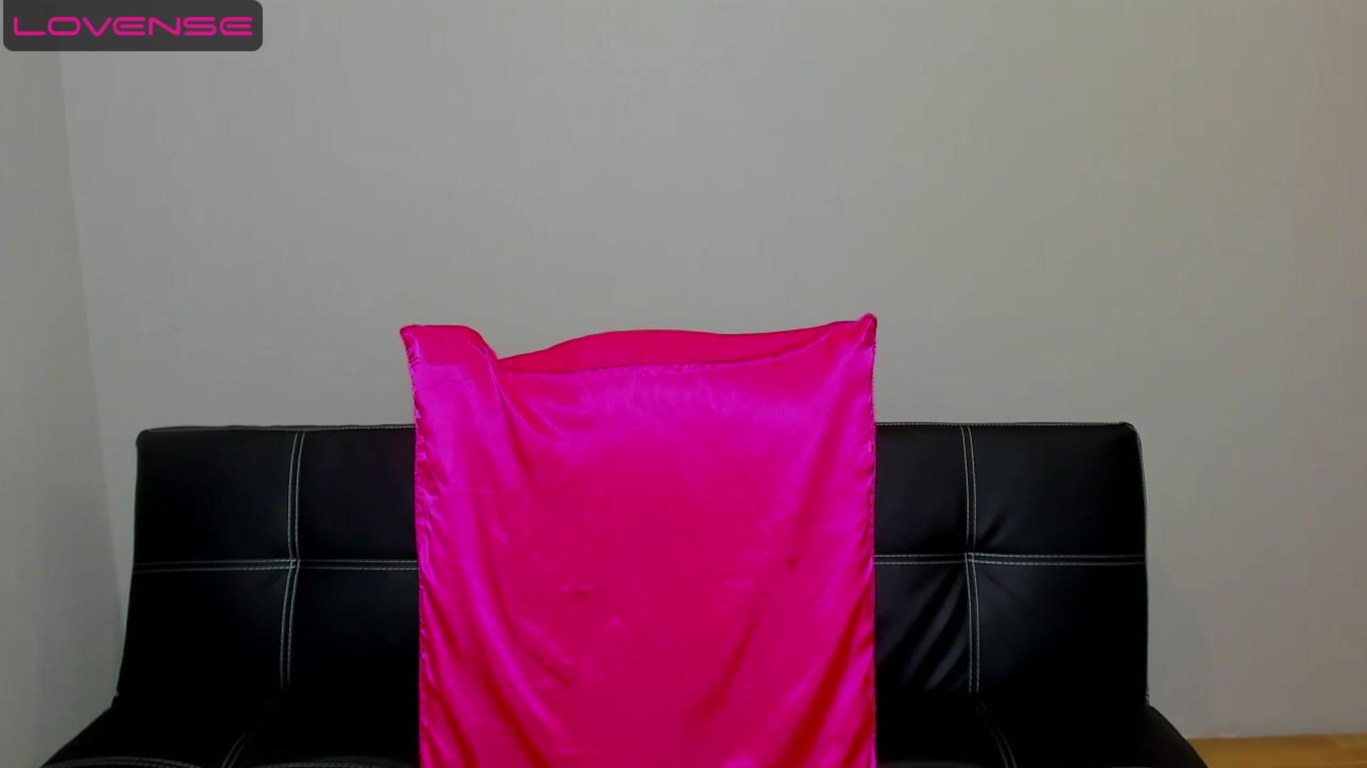 Gallery image thumbnail from AnaFoxy's myfreecams stream on, 04/16/2023, 08:52 image 15 of 20