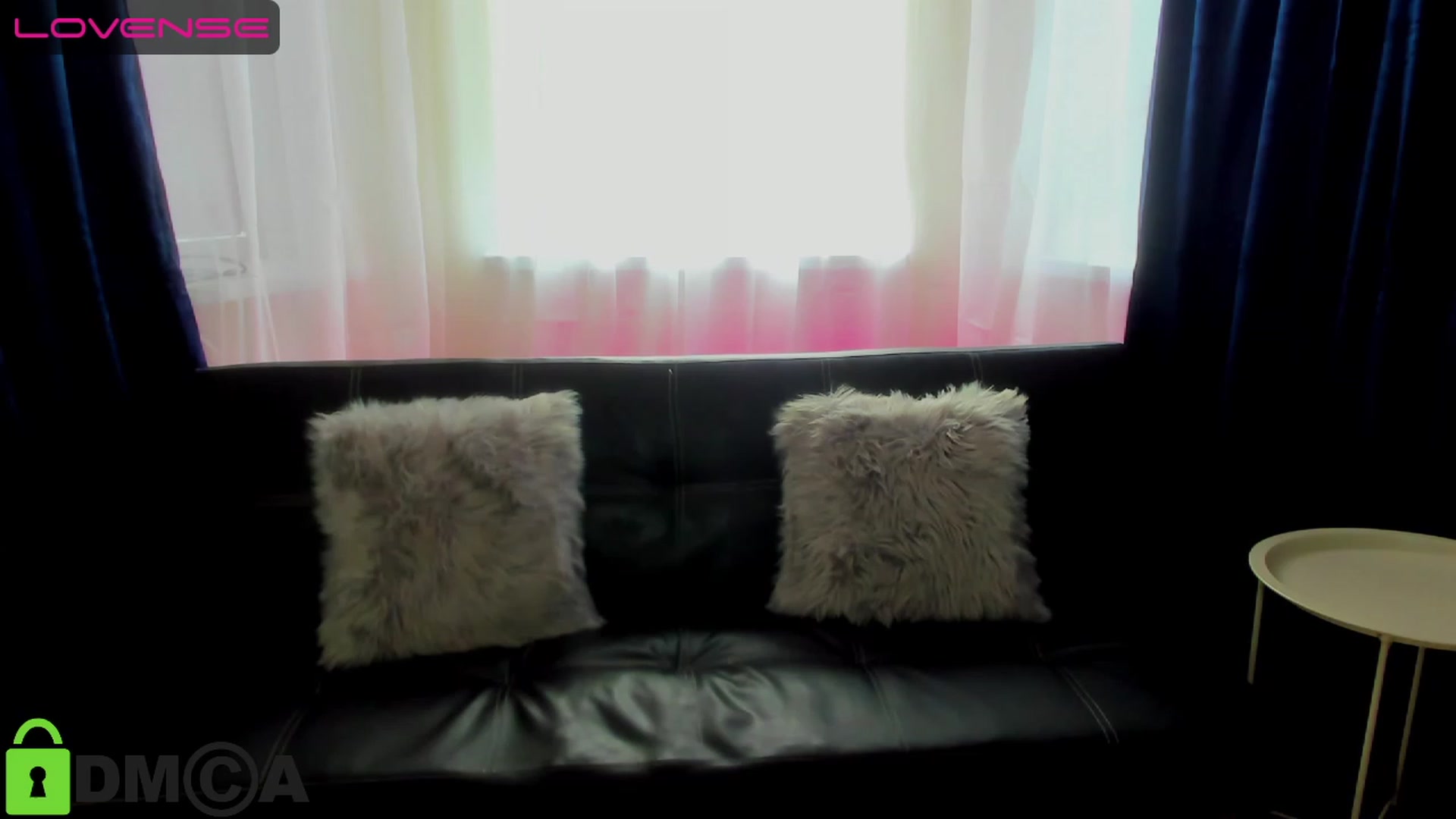 Gallery image thumbnail from AnaFoxy's myfreecams stream on, 04/27/2023, 10:38 image 12 of 20