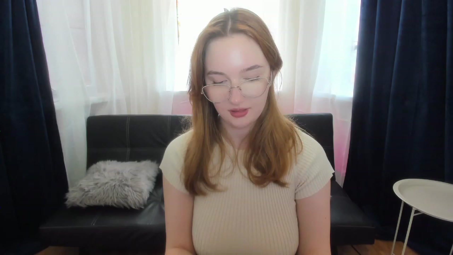 Gallery image thumbnail from AnaFoxy's myfreecams stream on, 06/19/2023, 12:03 image 3 of 20