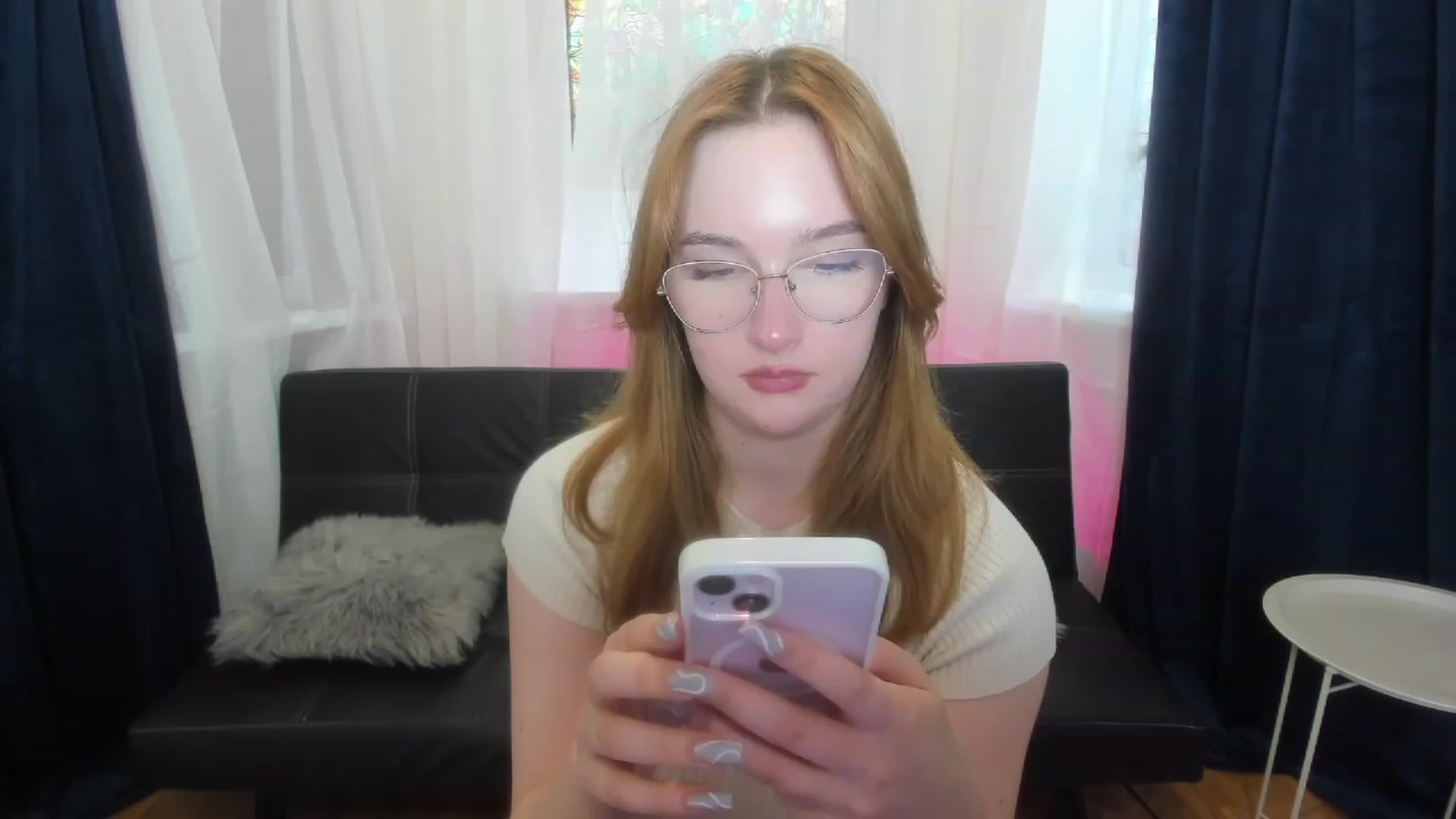 Gallery image thumbnail from AnaFoxy's myfreecams stream on, 06/19/2023, 12:03 image 20 of 20
