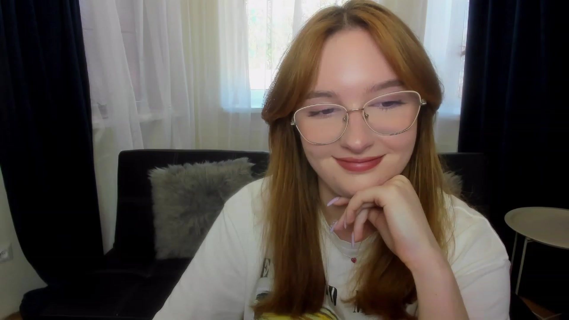 Gallery image thumbnail from AnaFoxy's myfreecams stream on, 06/26/2023, 09:20 image 10 of 20