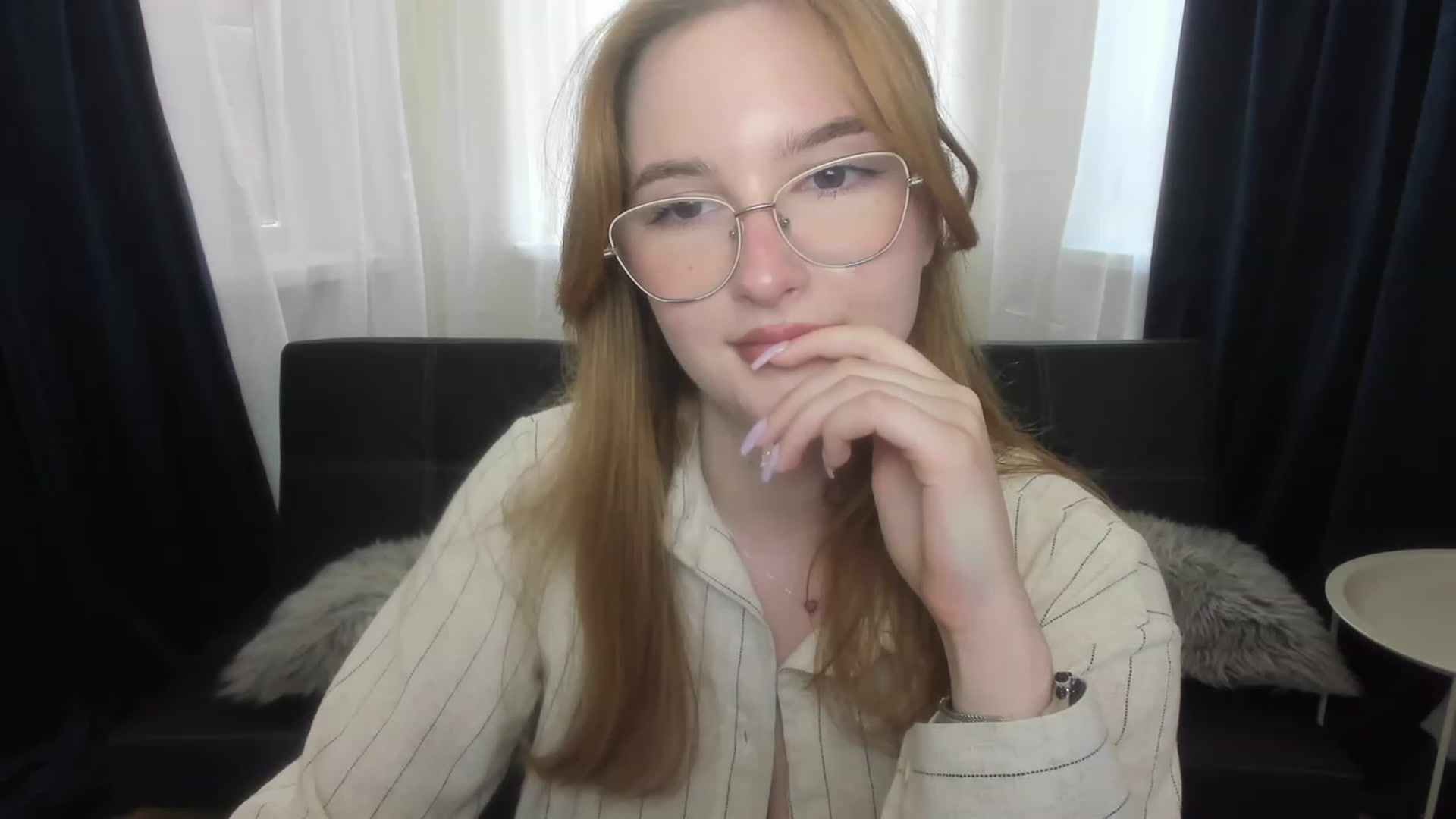 Gallery image thumbnail from AnaFoxy's myfreecams stream on, 06/30/2023, 10:31 image 18 of 20