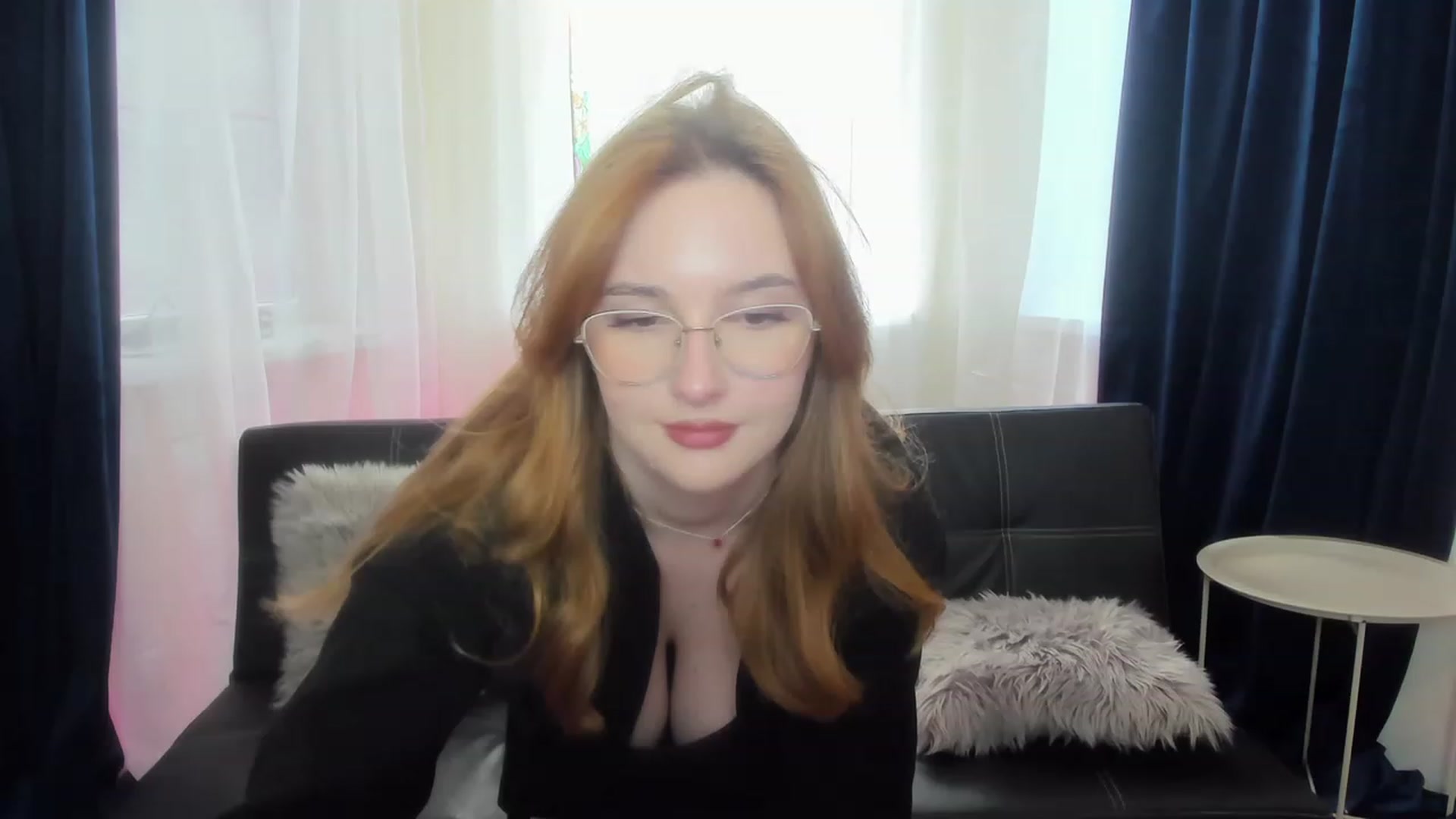 Gallery image thumbnail from AnaFoxy's myfreecams stream on, 07/05/2023, 11:32 image 8 of 20