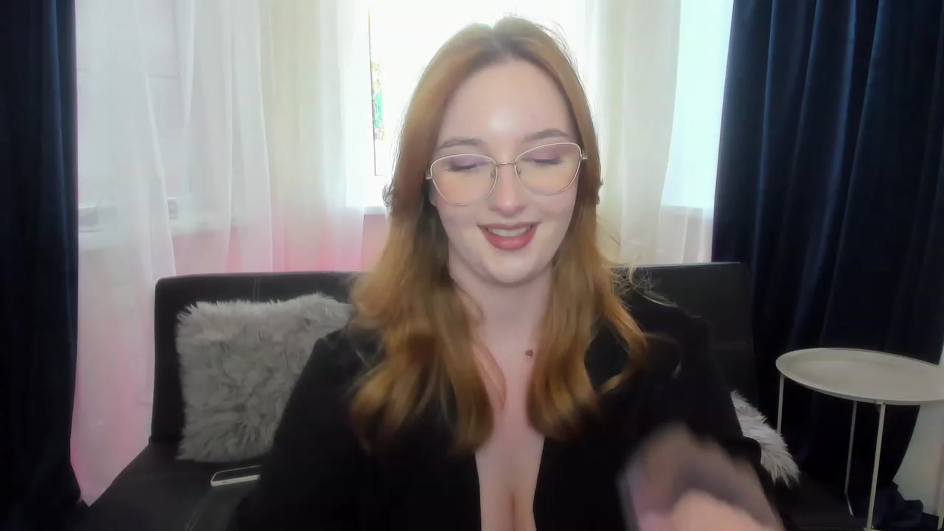 Gallery image thumbnail from AnaFoxy's myfreecams stream on, 07/05/2023, 11:32 image 17 of 20