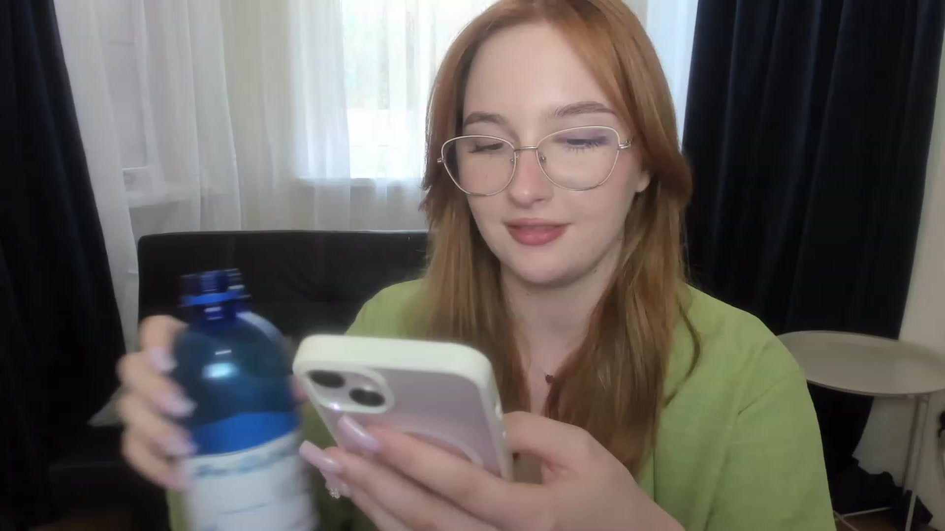 Gallery image thumbnail from AnaFoxy's myfreecams stream on, 07/16/2023, 10:44 image 6 of 20