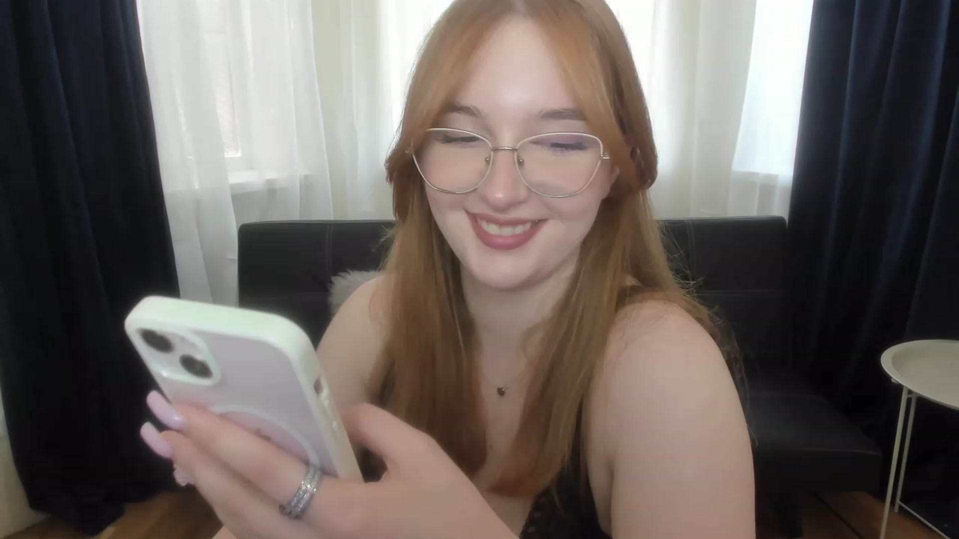 Gallery image thumbnail from AnaFoxy's myfreecams stream on, 07/19/2023, 11:13 image 8 of 20