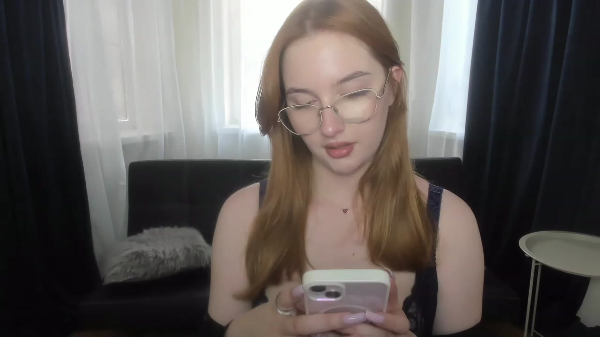 Gallery image thumbnail from AnaFoxy's myfreecams stream on, 07/20/2023, 10:37 image 18 of 20