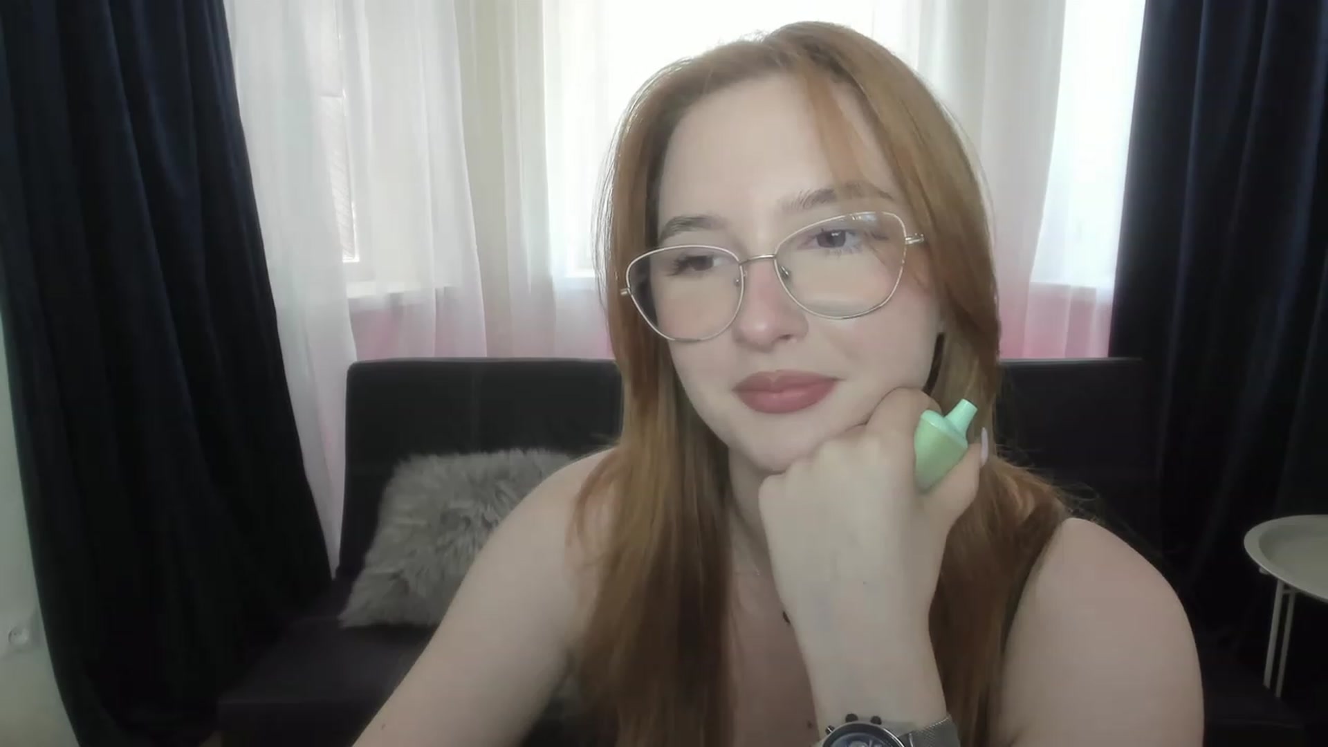 Gallery image thumbnail from AnaFoxy's myfreecams stream on, 07/21/2023, 09:37 image 18 of 20