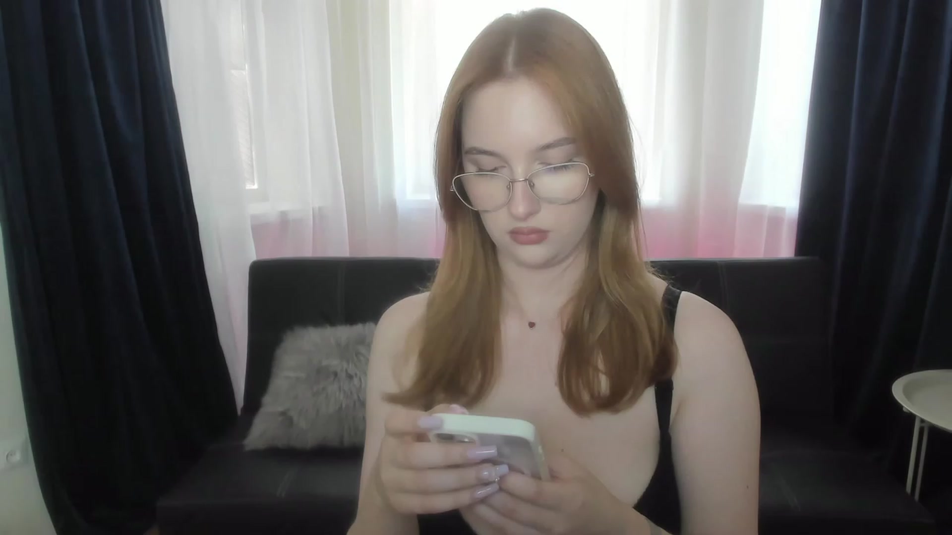 Gallery image thumbnail from AnaFoxy's myfreecams stream on, 07/21/2023, 09:37 image 10 of 20
