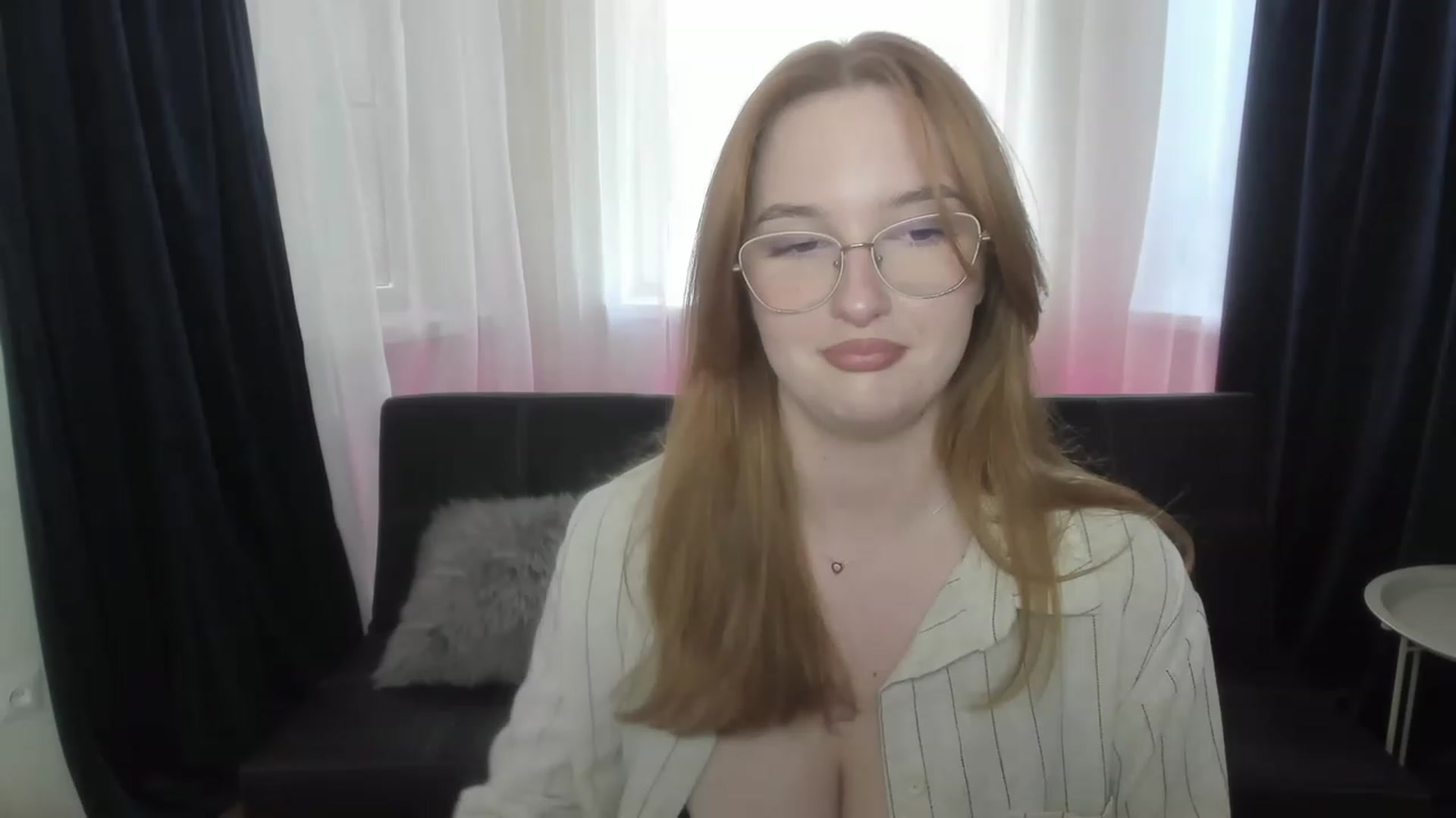 Gallery image thumbnail from AnaFoxy's myfreecams stream on, 07/21/2023, 10:41 image 11 of 20