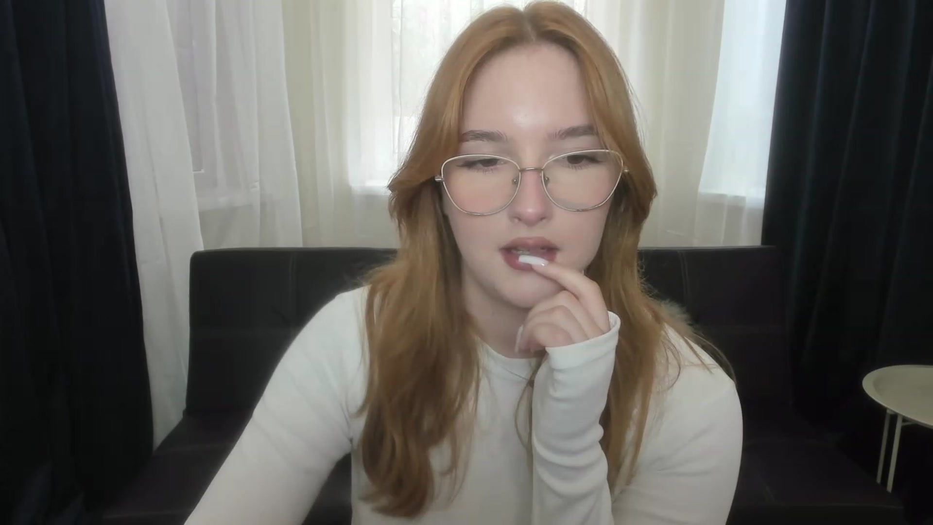 Gallery image thumbnail from AnaFoxy's myfreecams stream on, 07/27/2023, 08:39 image 7 of 20