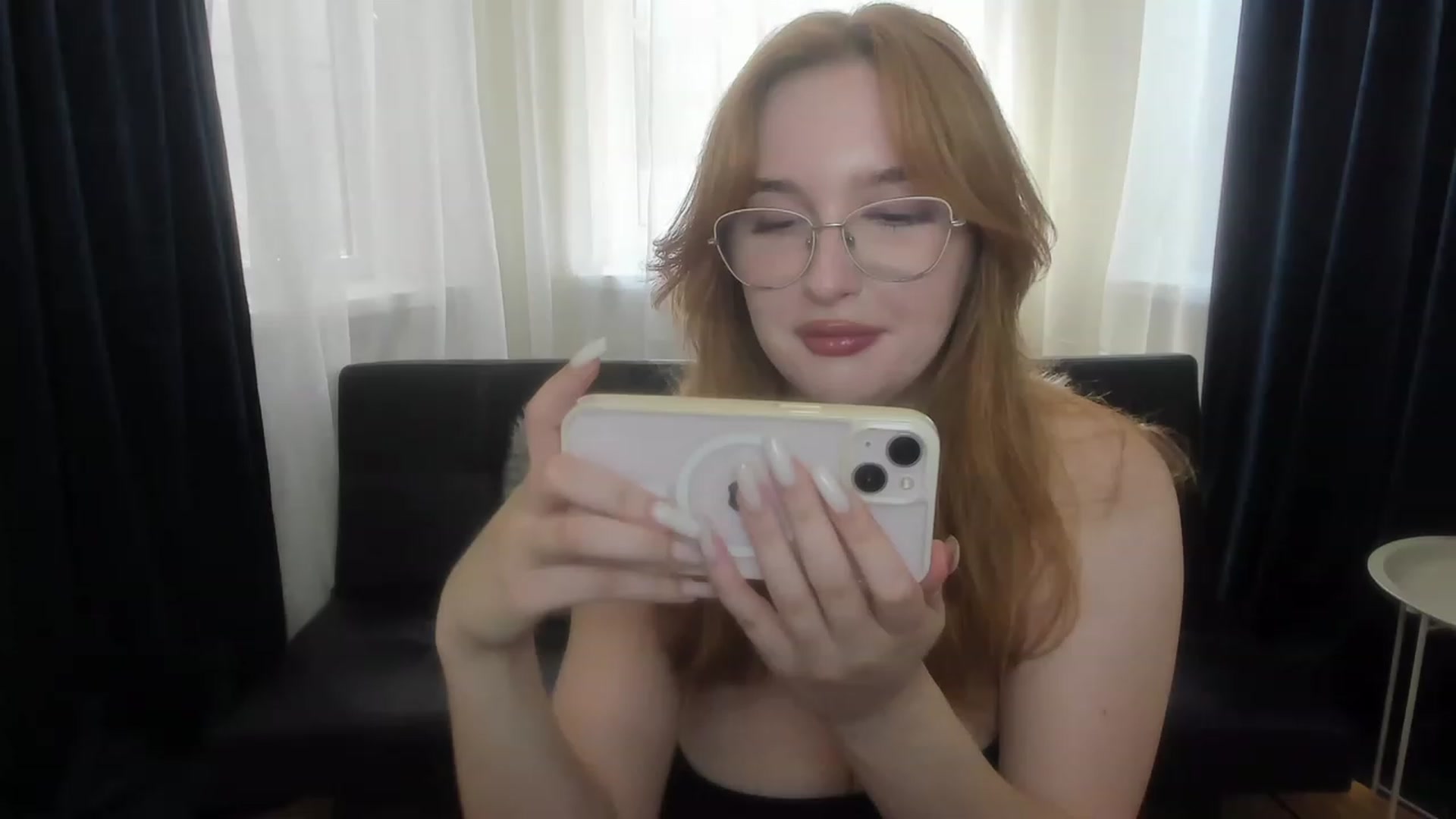 Gallery image thumbnail from AnaFoxy's myfreecams stream on, 08/01/2023, 11:41 image 17 of 20