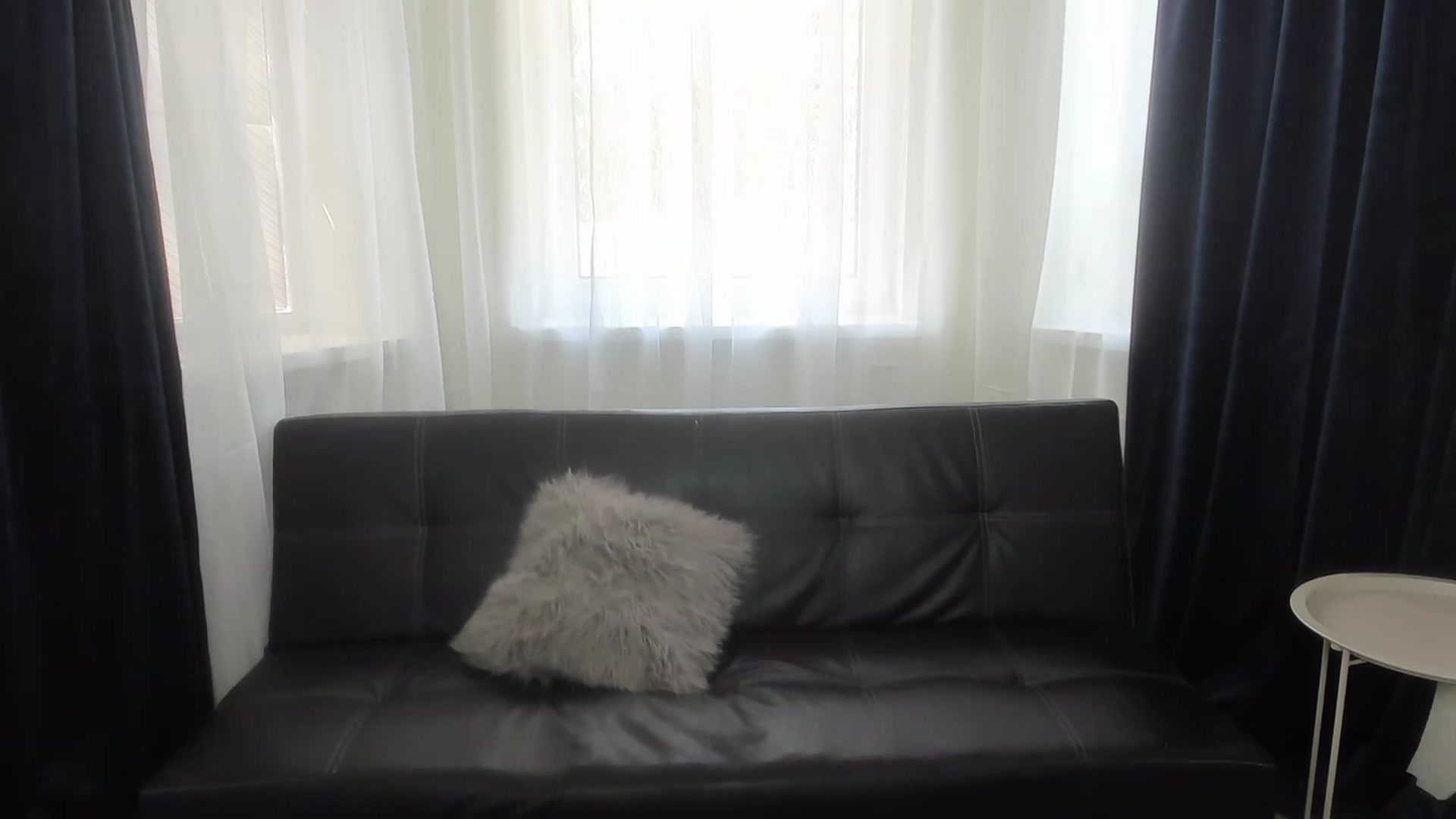 Gallery image thumbnail from AnaFoxy's myfreecams stream on, 08/03/2023, 09:33 image 16 of 20