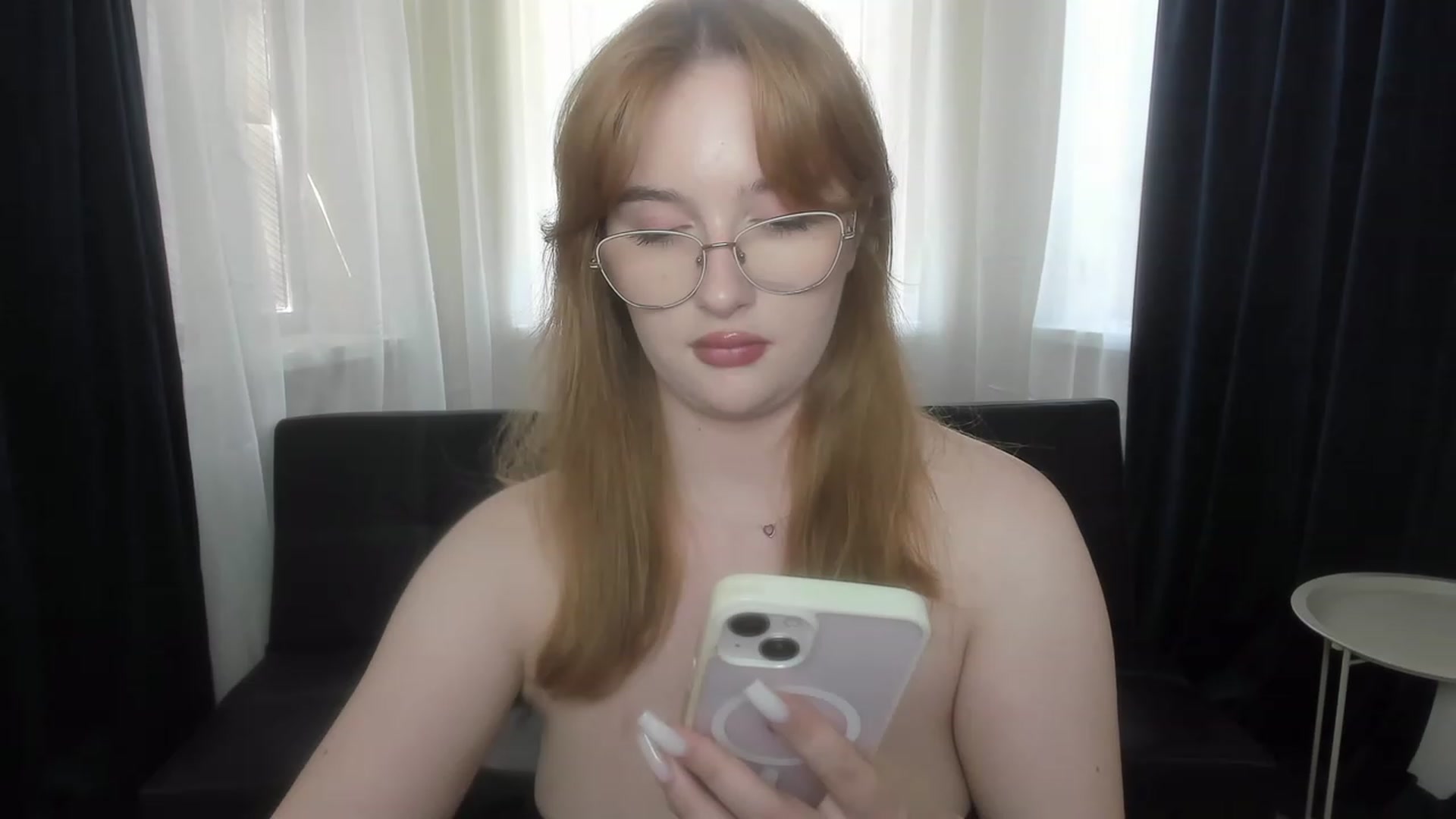 Gallery image thumbnail from AnaFoxy's myfreecams stream on, 08/03/2023, 09:33 image 9 of 20