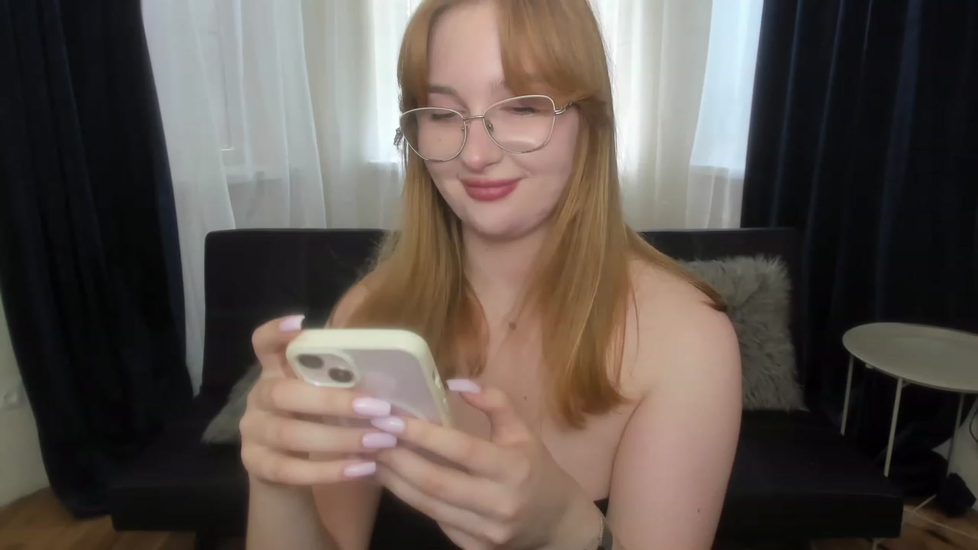 Gallery image thumbnail from AnaFoxy's myfreecams stream on, 08/19/2023, 11:14 image 10 of 20
