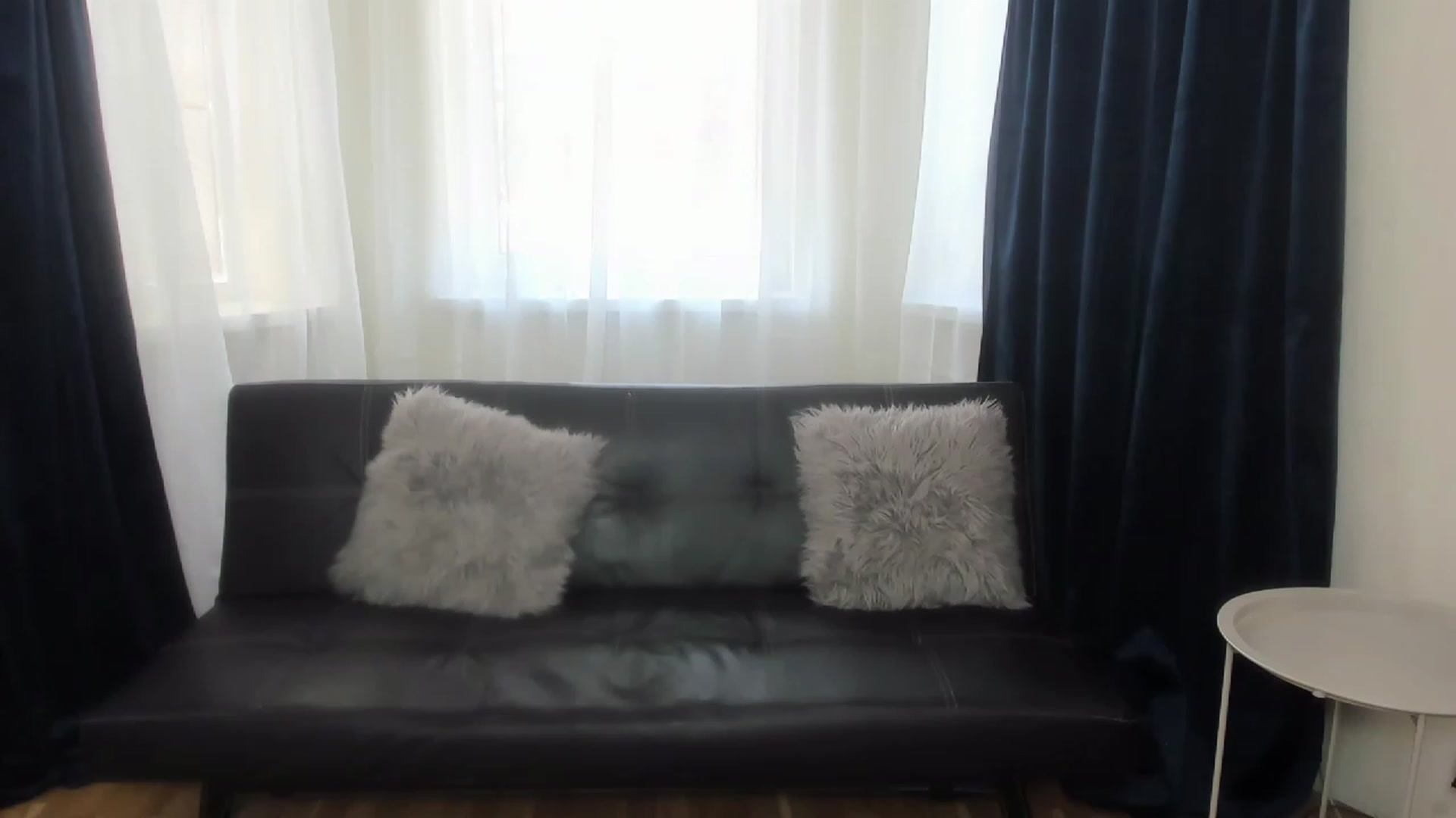 Gallery image thumbnail from AnaFoxy's myfreecams stream on, 08/27/2023, 09:52 image 10 of 20