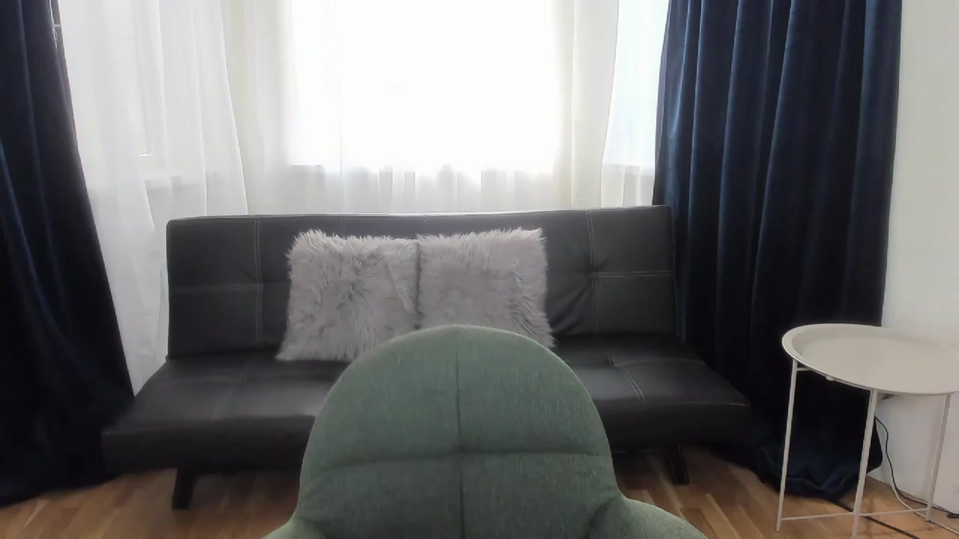 Gallery image thumbnail from AnaFoxy's myfreecams stream on, 09/07/2023, 11:43 image 17 of 20