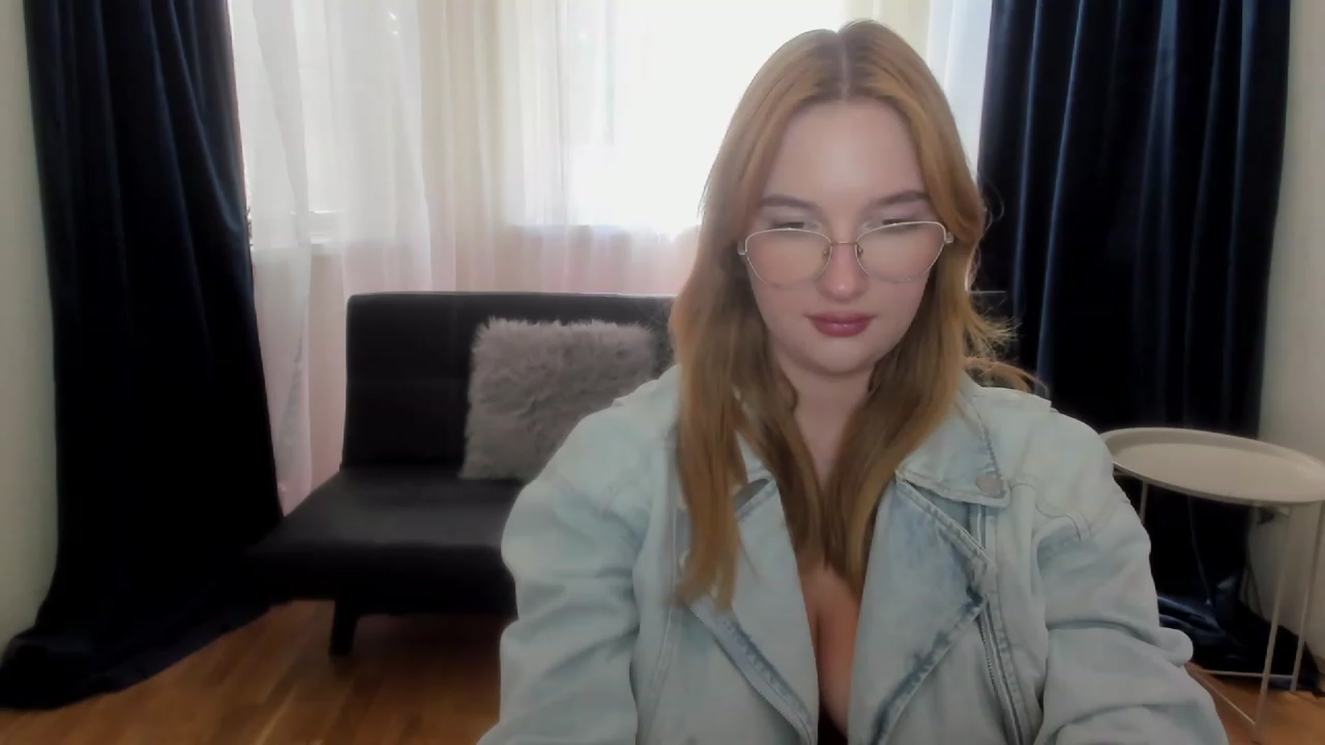 Gallery image thumbnail from AnaFoxy's myfreecams stream on, 09/10/2023, 11:40 image 18 of 20