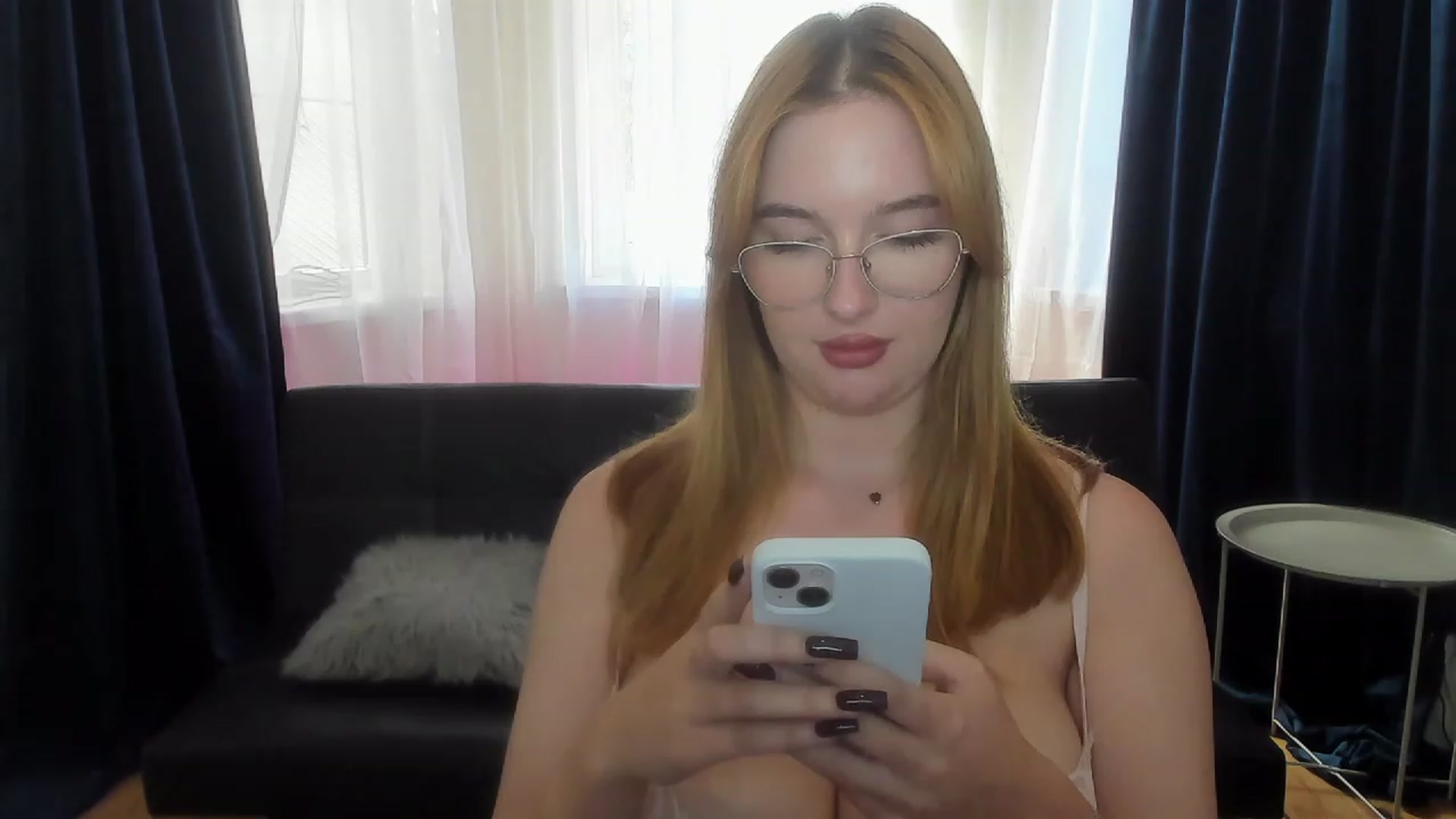 Gallery image thumbnail from AnaFoxy's myfreecams stream on, 09/18/2023, 11:43 image 2 of 20