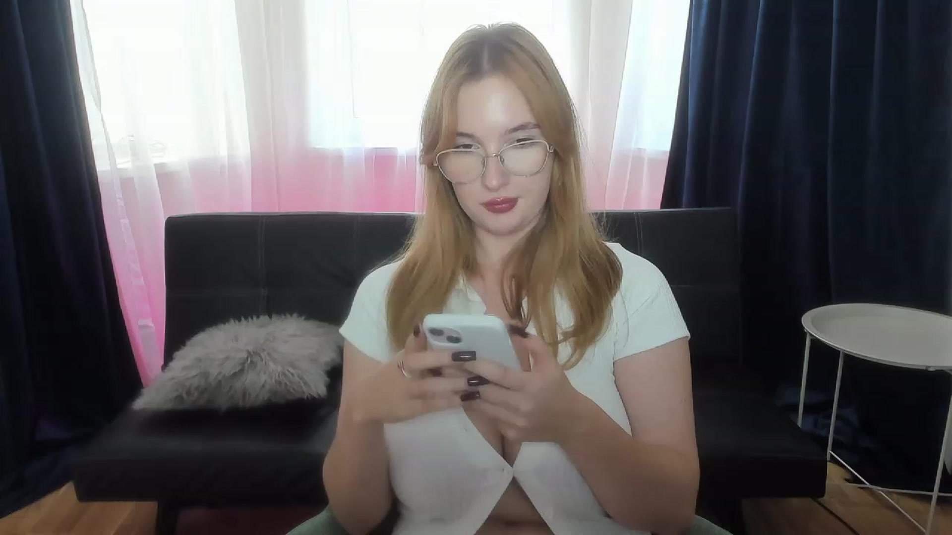 Gallery image thumbnail from AnaFoxy's myfreecams stream on, 09/23/2023, 10:22 image 10 of 20