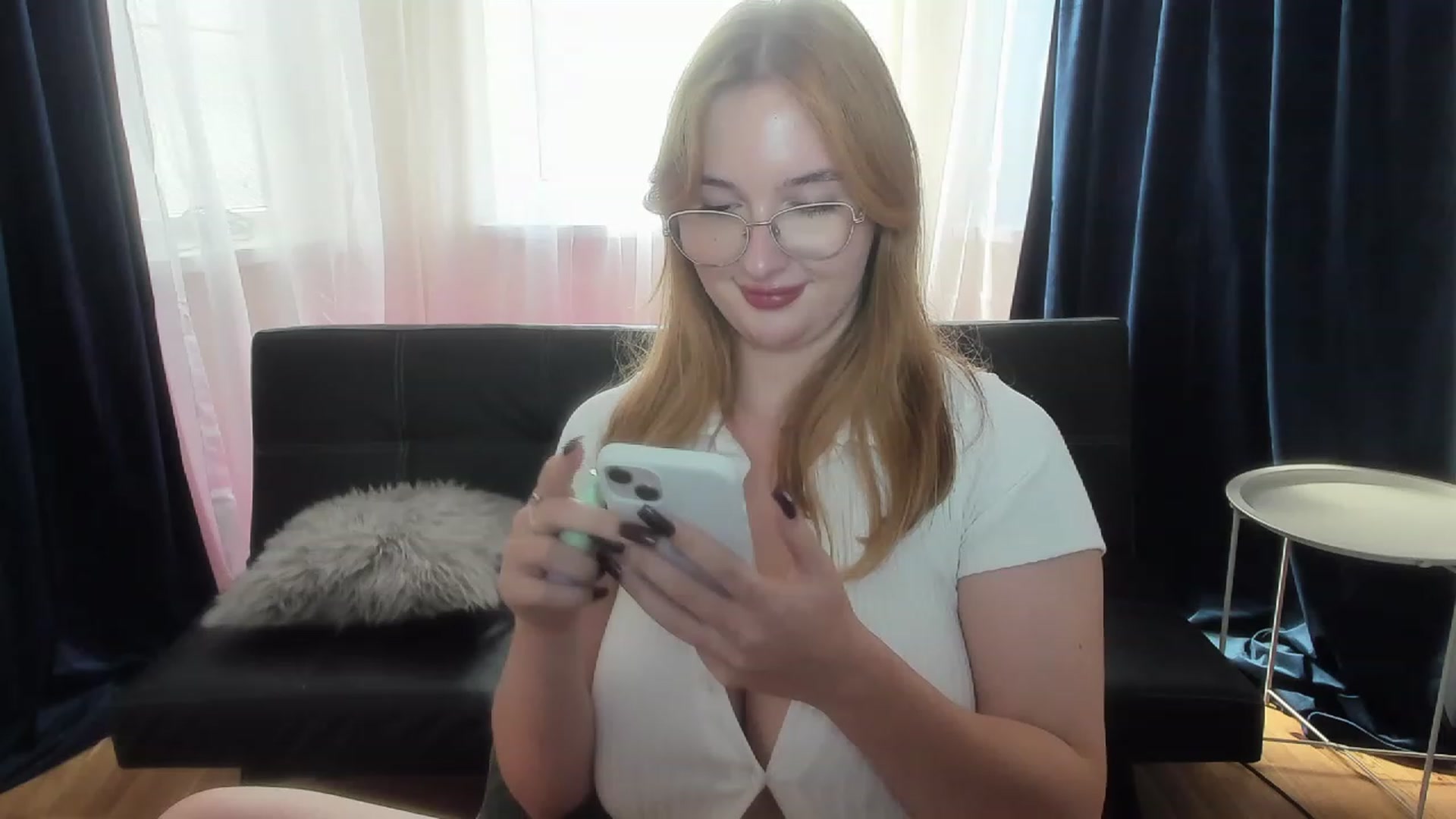 Gallery image thumbnail from AnaFoxy's myfreecams stream on, 09/23/2023, 12:05 image 11 of 20