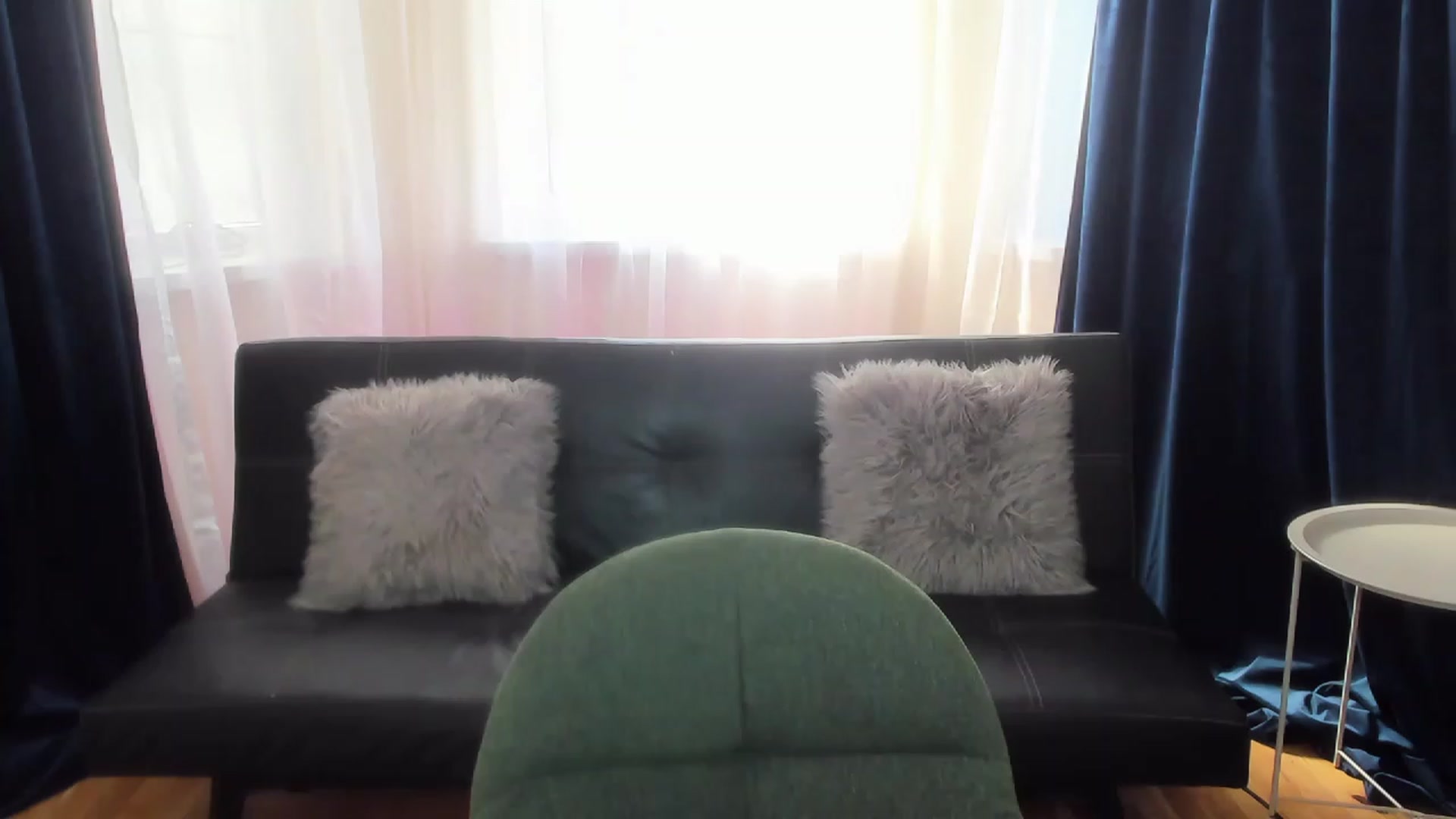 Gallery image thumbnail from AnaFoxy's myfreecams stream on, 09/27/2023, 11:37 image 17 of 20