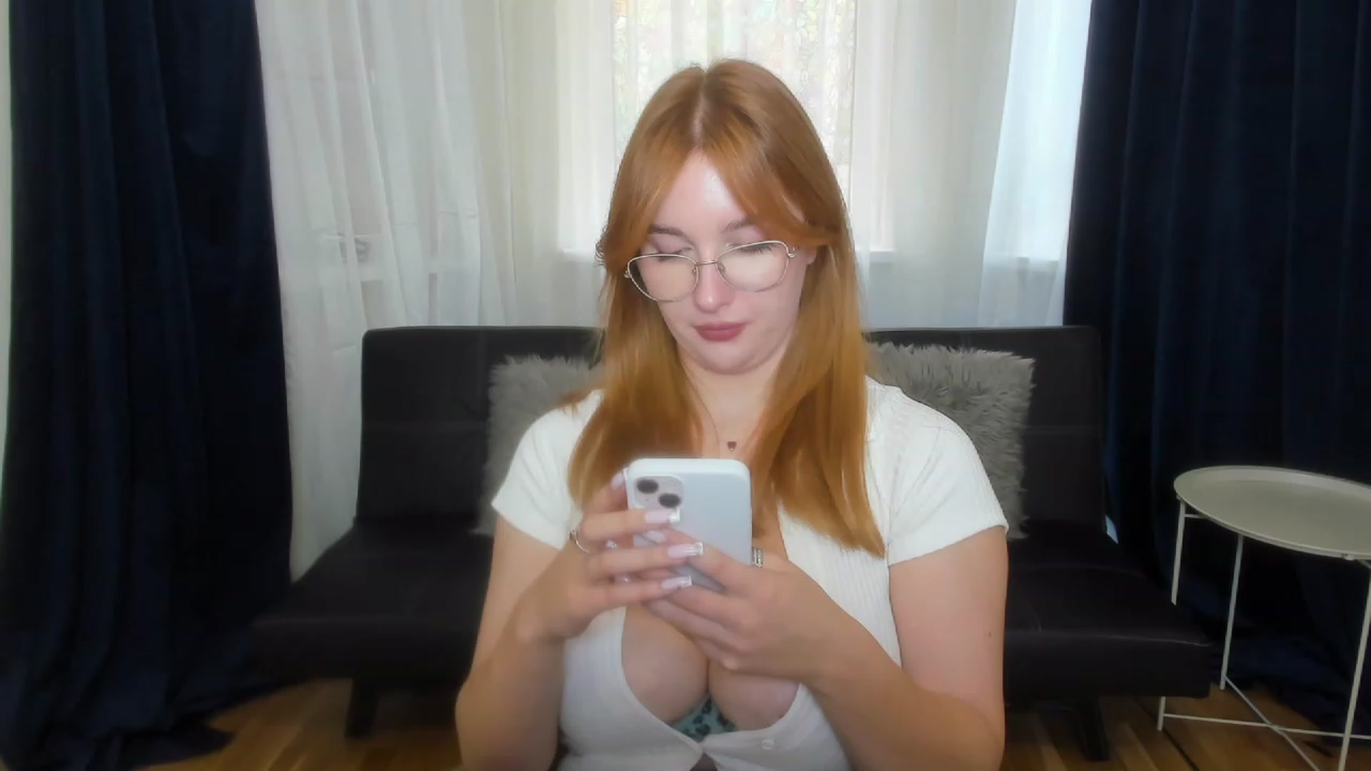 Gallery image thumbnail from AnaFoxy's myfreecams stream on, 10/08/2023, 11:23 image 6 of 20