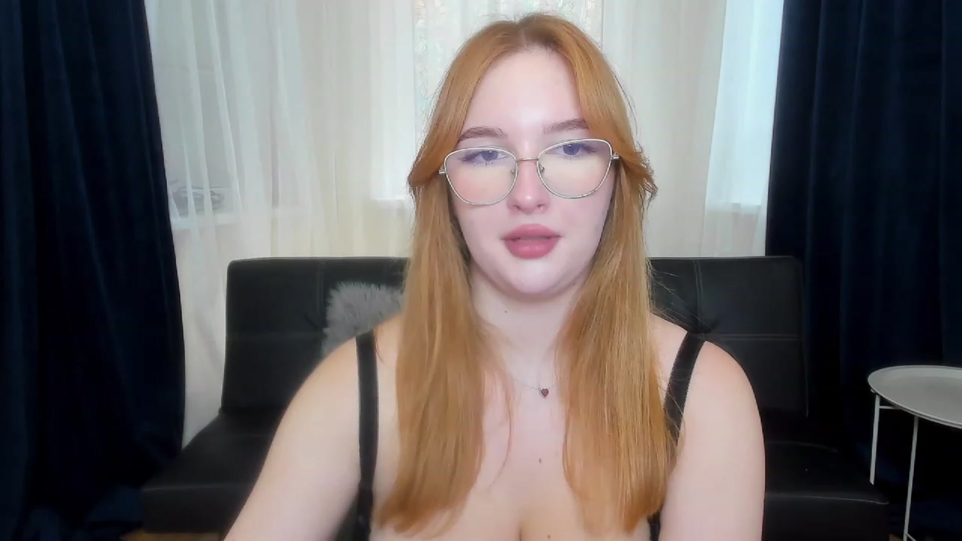 Gallery image thumbnail from AnaFoxy's myfreecams stream on, 10/15/2023, 09:02 image 10 of 20