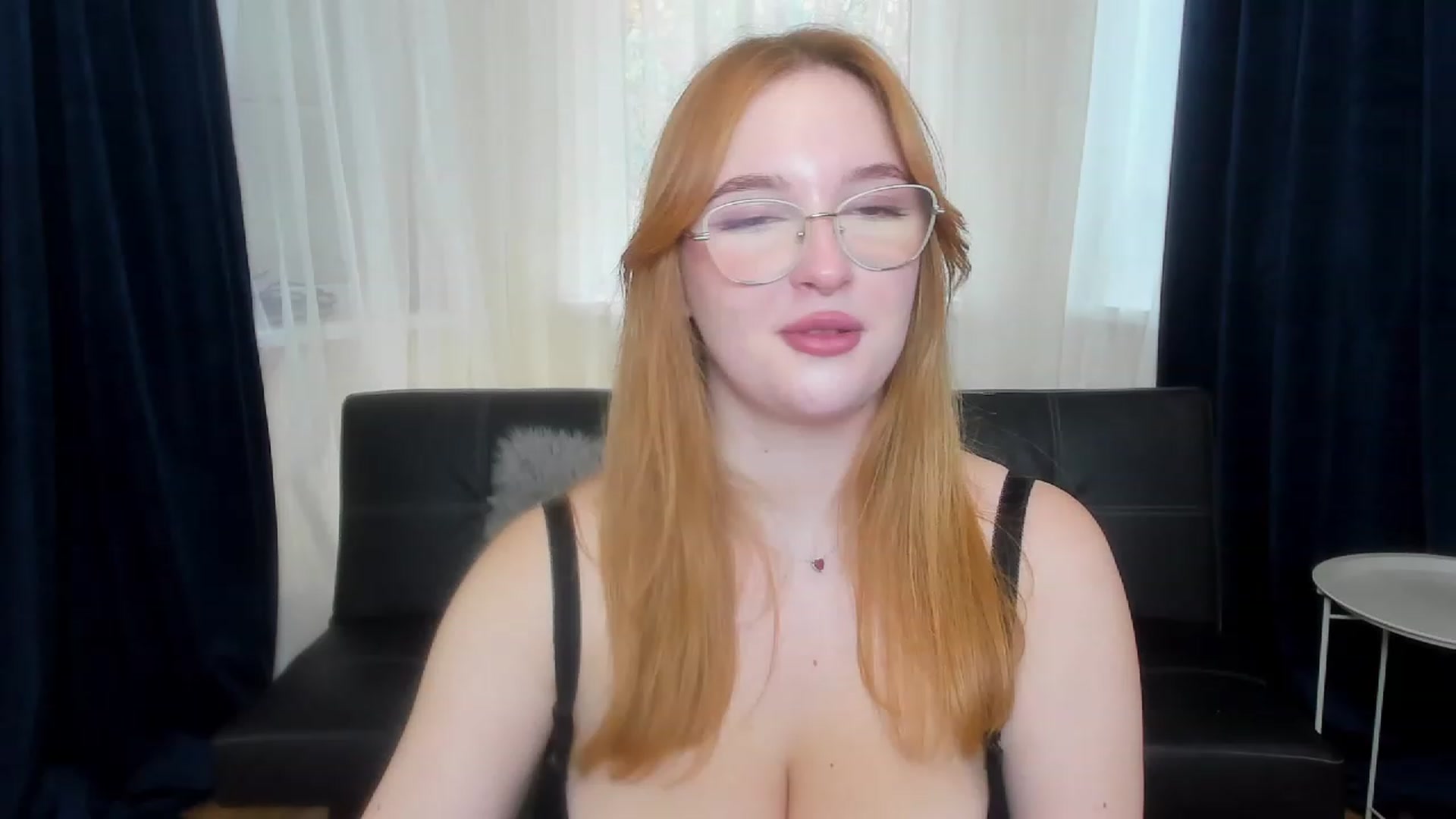 Gallery image thumbnail from AnaFoxy's myfreecams stream on, 10/15/2023, 09:02 image 8 of 20