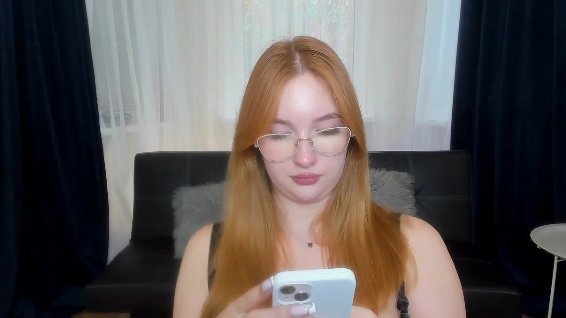 Gallery image thumbnail from AnaFoxy's myfreecams stream on, 10/15/2023, 10:47 image 18 of 20